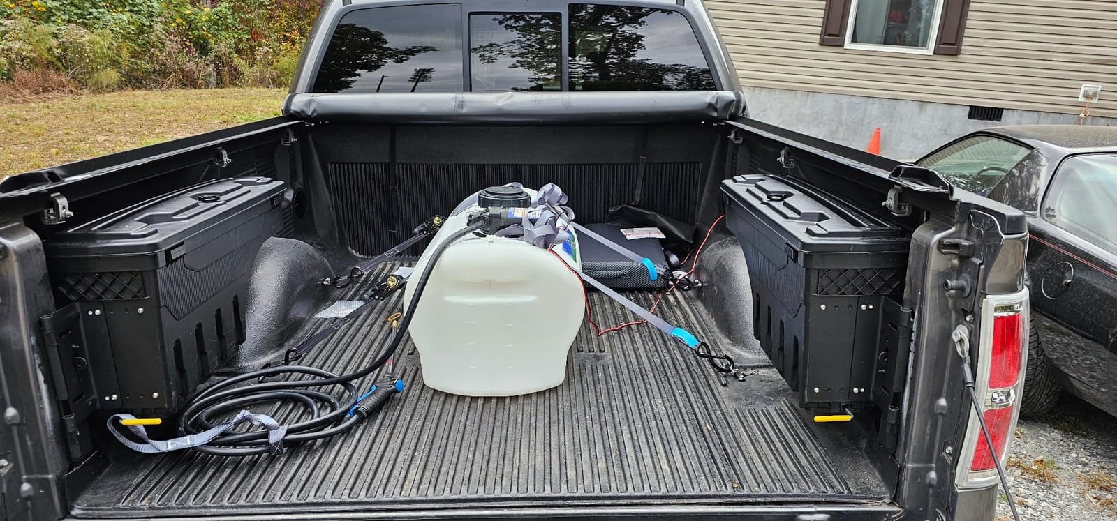 Master Mfg 25-Gallon Deluxe UTV & ATV Spot Sprayer - 2.2GPM, 70PSI Max for Fertilizer, Weed & Pest customer photo 2
