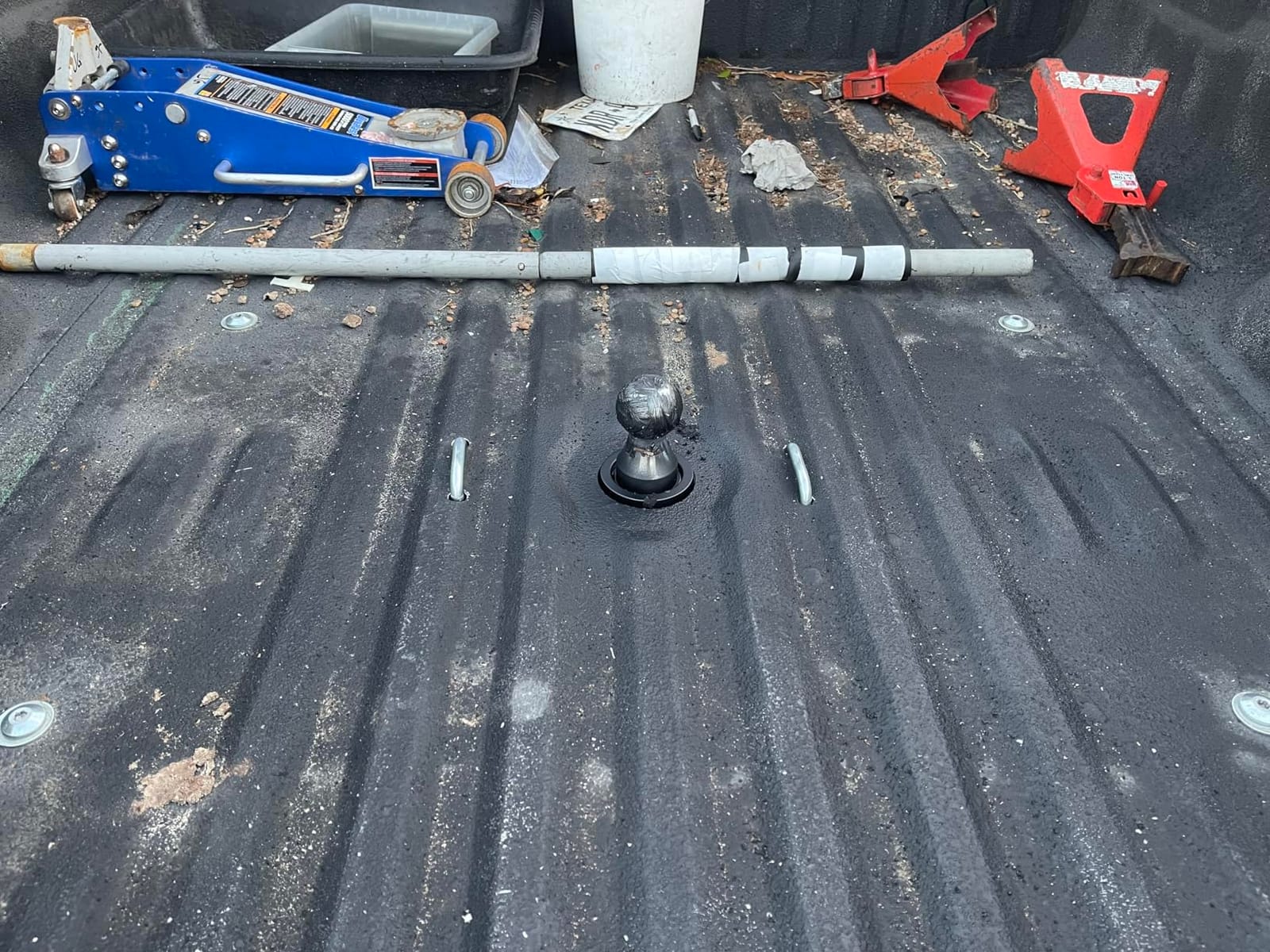 ECOTRIC Gooseneck Trailer Hitch Compatible with 1999-2016 Ford F250 F350 Super Duty, 2-5/16-In. Flip-Over Ball, 30,000 lbs customer photo 1