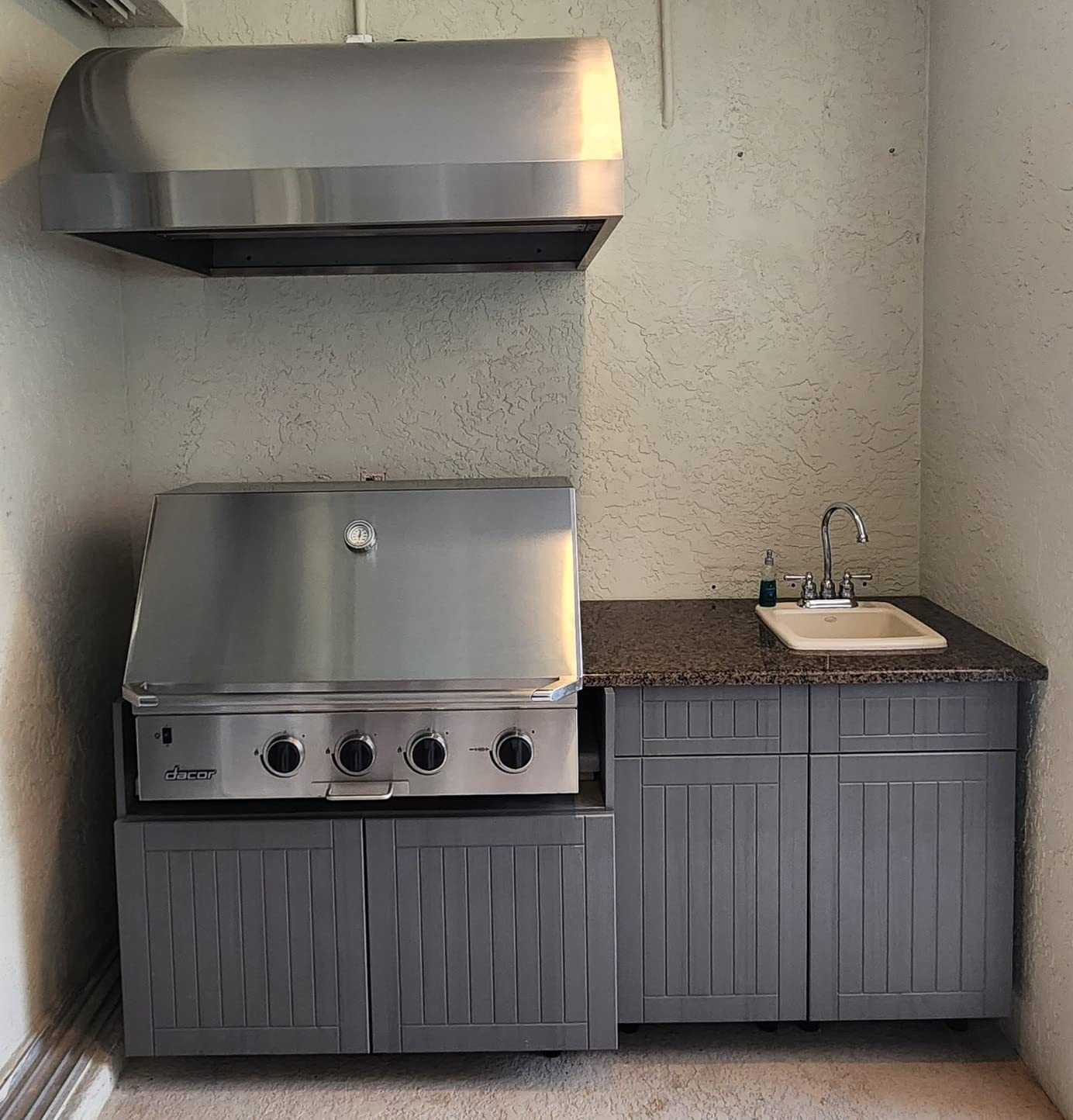 Blaze 42-Inch Outdoor Vent Hood | 304 Stainless Steel Construction | Dual 1000 CFM Blowers with 4-Speed Fan Control | Commercial Baffles & Halogen Lights | BLZ-42-VHOOD customer photo 2