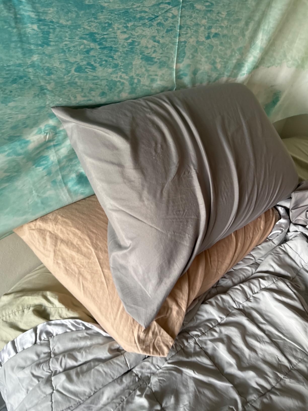 Sleep Innovations Forever Cool Gel Memory Foam Pillow, Standard (Pack of 2), White 2 Count customer photo 1