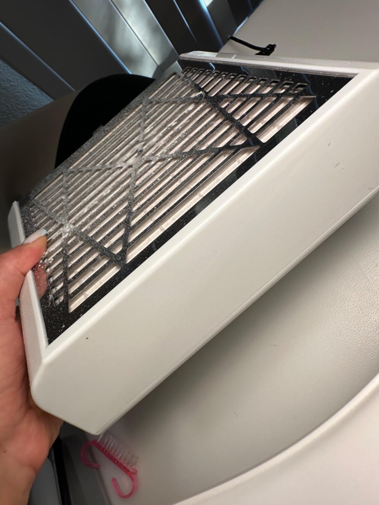 CoFashion Nail Dust Collector for Acrylic Nails Vacuum Machine 4500RPM Adjustable Nail Vacuum Dust Collector Electric Nails Filter for Manicure Nail Fan Dust Collector customer photo 1