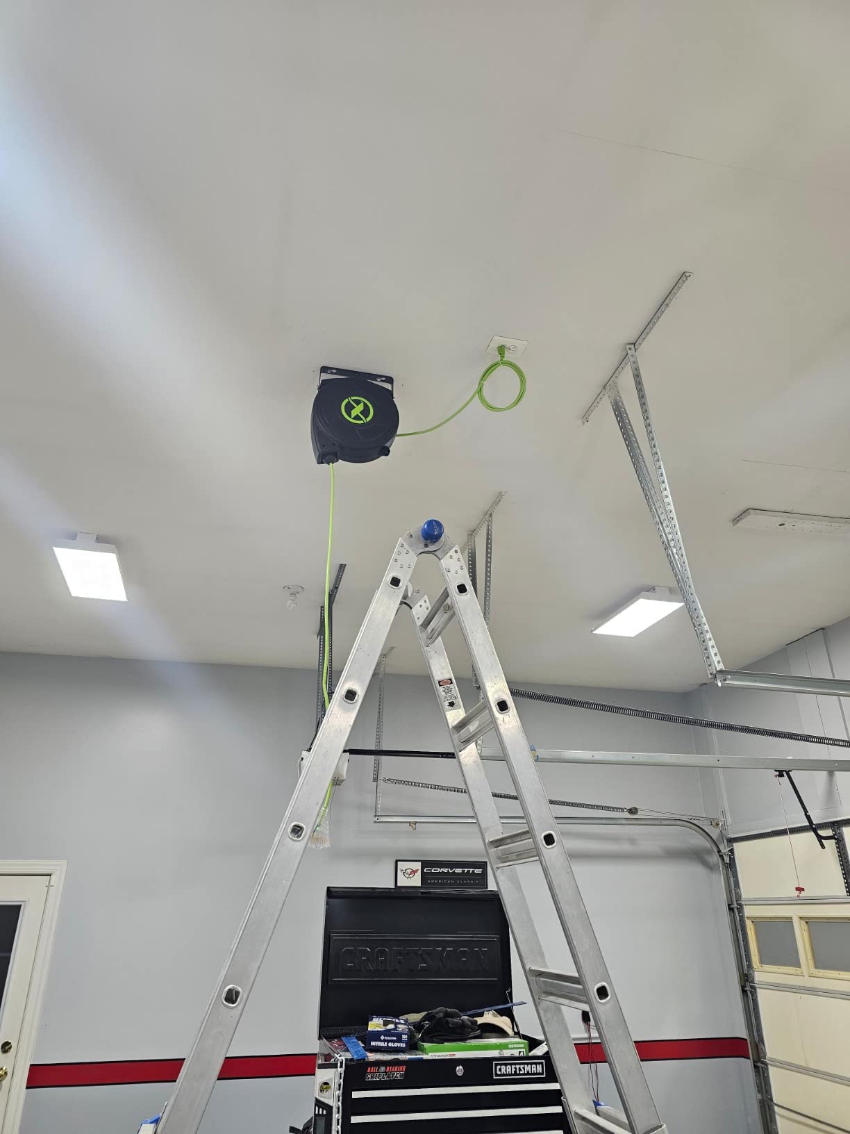 Flexzilla Retractable Extension, 14/3 AWG SJTOW, 50', Grounded Triple Tap Outlet Electric Cord Reel, ZillaGreen, FZ8140503 customer photo 2