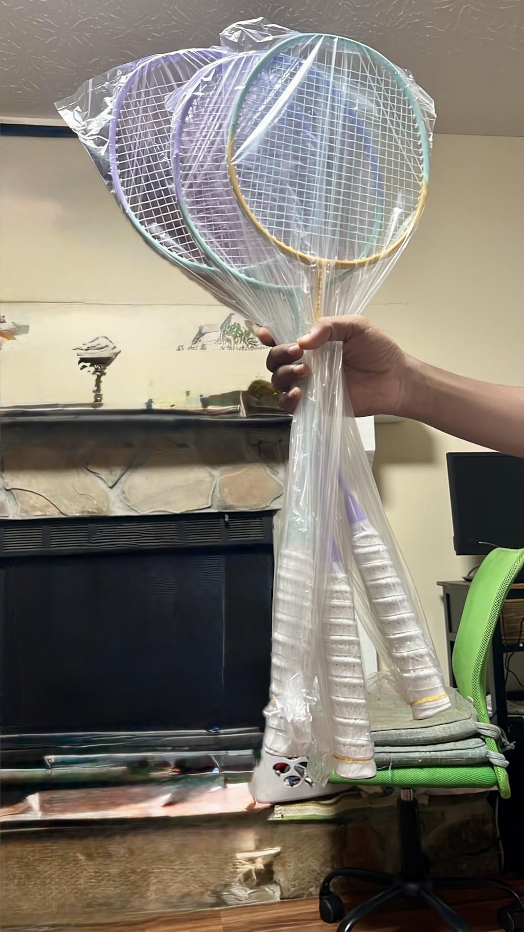 HIRALIY Badminton Rackets Set for Backyards, Badminton Set, Includ 2/4 Rackets, 6/12 Birdies, 1 Carrying Bag, Outdoor Game for Adult Family Beginner customer photo 1