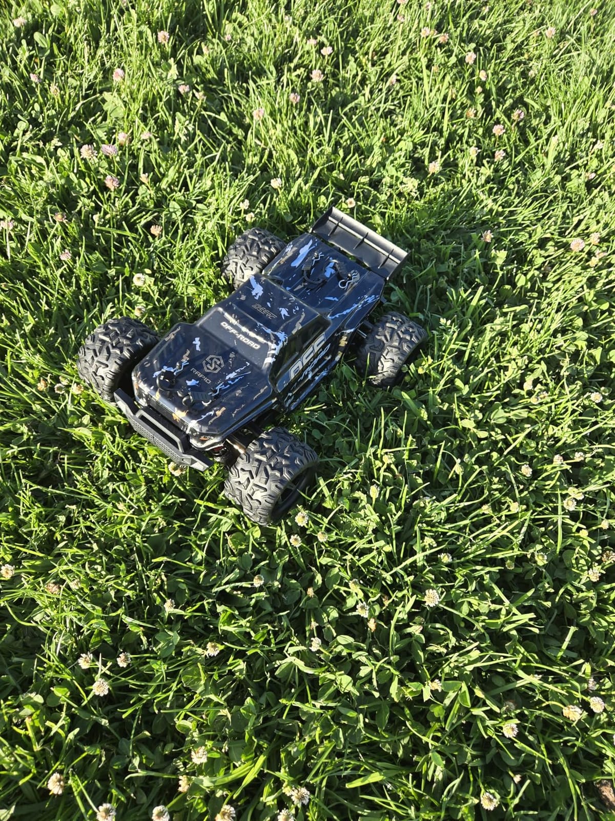 DEERC 9206E DIY Extra Shell 1:10 Scale Large RC Cars,48+ KM/H Hobby Grade High Speed Remote Control Car for Adults Boys,All Terrain 4WD 2.4GHz Off Road Monster RC Truck with 2 Battery for 40+ Min Play customer photo 1