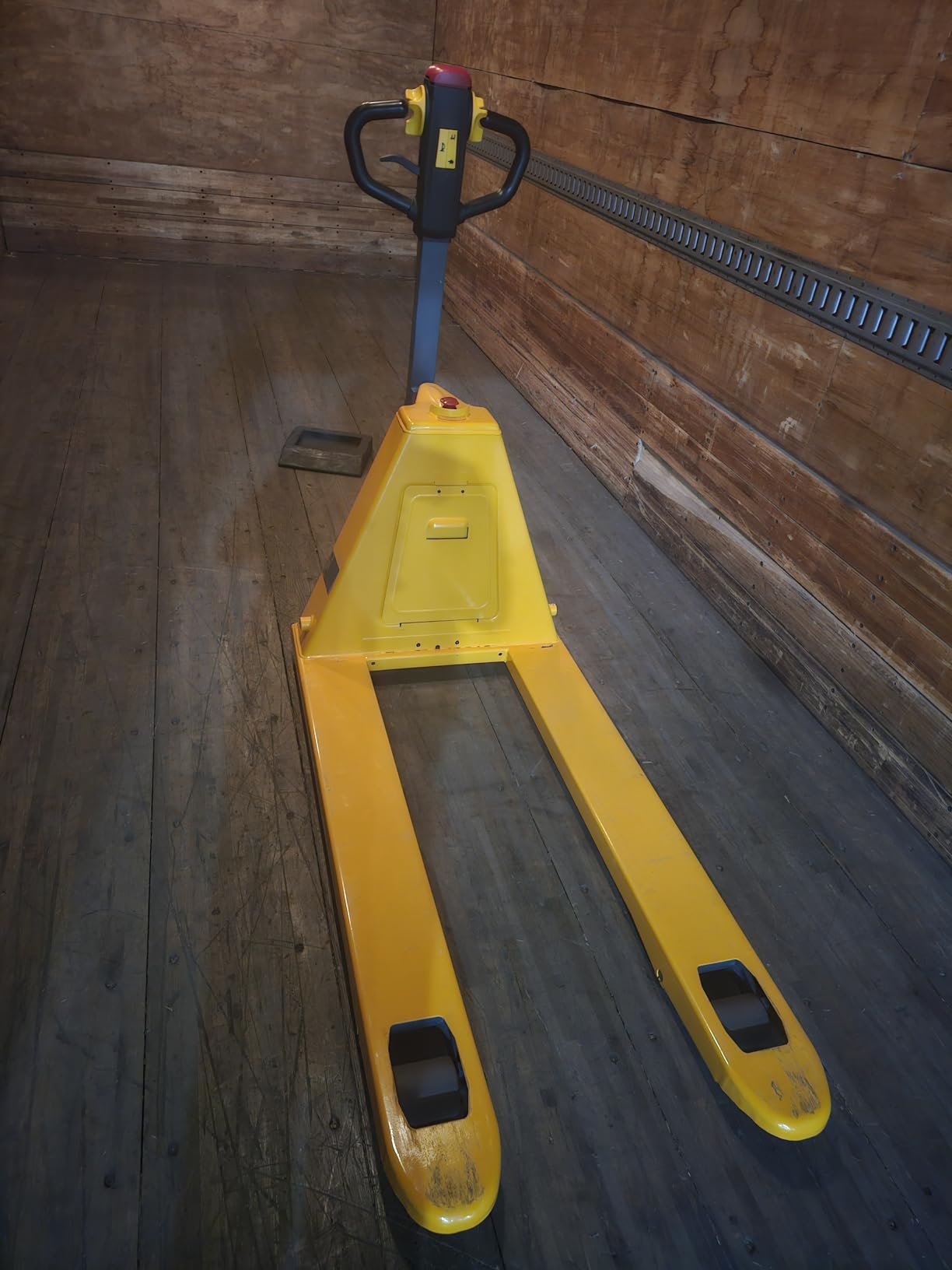 APOLLOLIFT Electric Pallet Jack, Classic Pallet Truck 3300Lbs, 48x27 Forks | with Lithium Battery Powered Pallet Truck Multi-function Handle customer photo 1