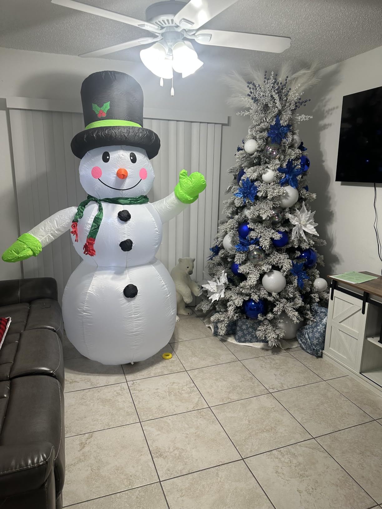 7 FT Christmas Inflatables Snowman Outdoor Yard Decorations, Christmas Blow up Snow Man with LED Lights & Black Hat, Winter Outside Decor for Holiday Party Patio Garden Lawn, Xmas New Year Kids Gifts customer photo 2
