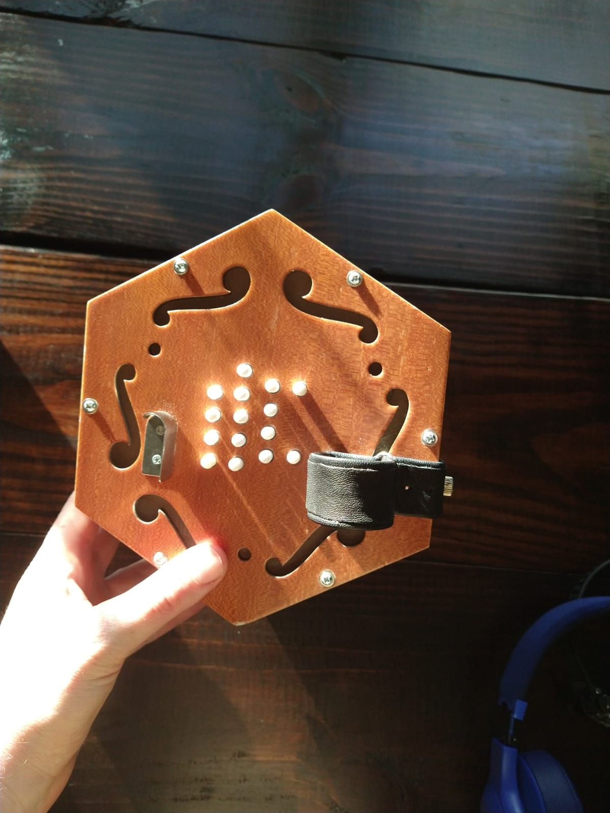 Trinity College AP-1230A Anglo-Style Concertina, Walnut Finish | 30 Buttons, 1.5 Octave Range, Chromatic Tuning, Travel Bag Included customer photo 1