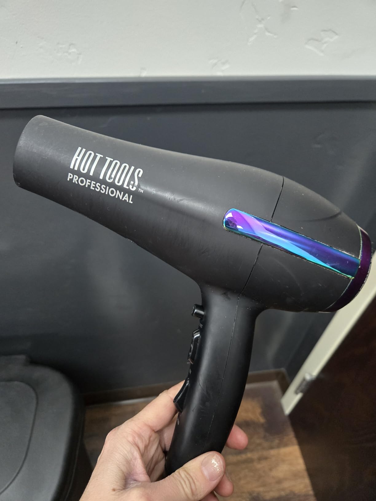 HOT TOOLS Professional Ceramic Rainbow Hair Dryer - Fast Drying Blow Dryer with Quiet Operation and Ion Technology for Long-Lasting and Shinier Hair - 1875 Watts | Lightweight, Fast Drying Blow Dryer with Quiet Operation and Ion Technology for Shinier Hair, 8 Ft Cord customer photo 1