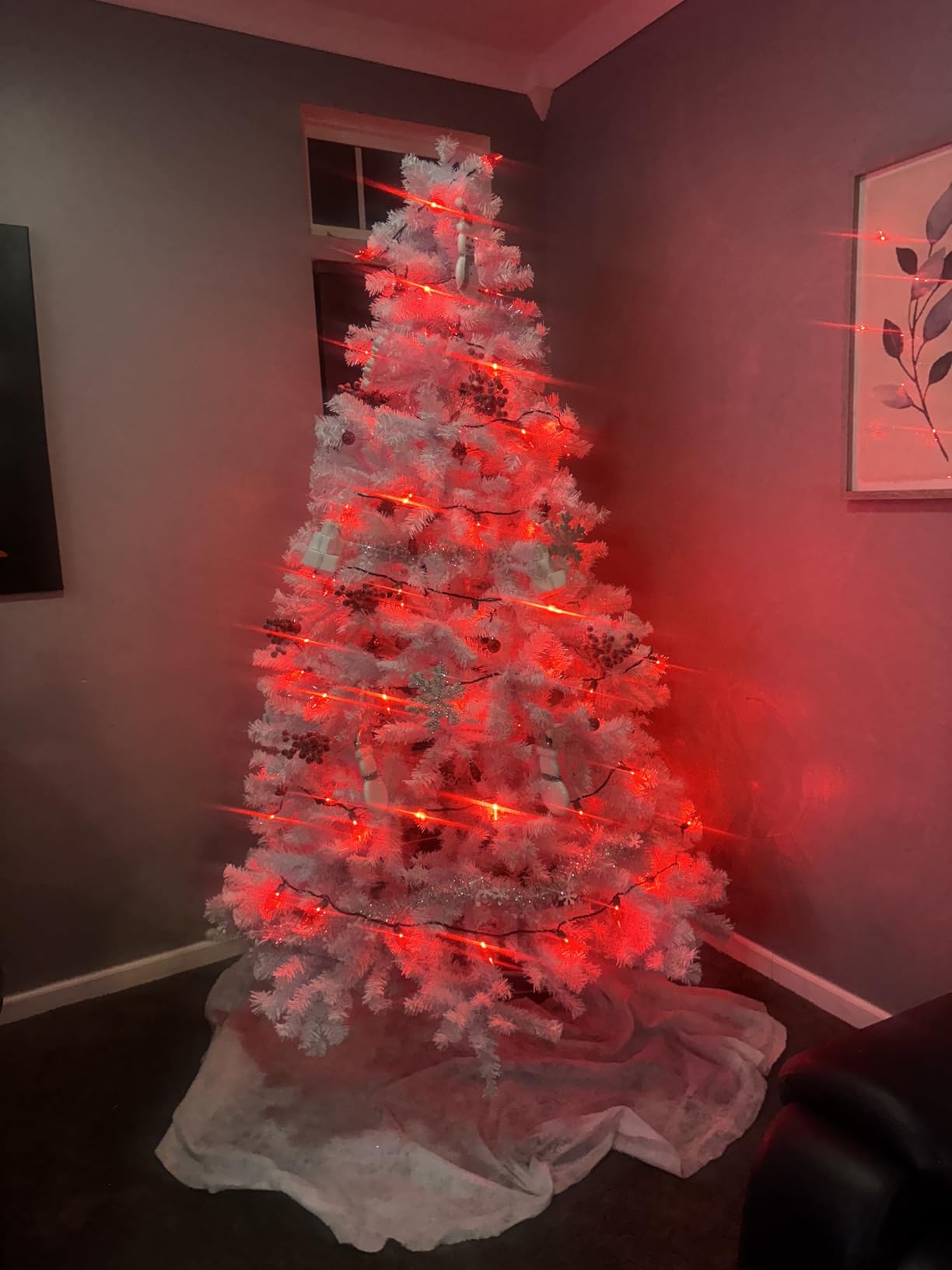 Yaheetech 7.5ft Premium Snow Flocked Hinged Artificial Christmas Fake Spruce Full Tree for Home Office Party Decoration with 1284 Branch White Snow Tips and Metal Stand customer photo 1