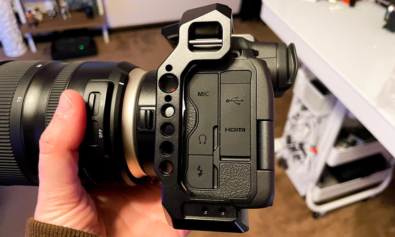 SmallRig R5 R6 Camera Cage for Canon EOS R5 and R6 Camera 2982 customer photo 2