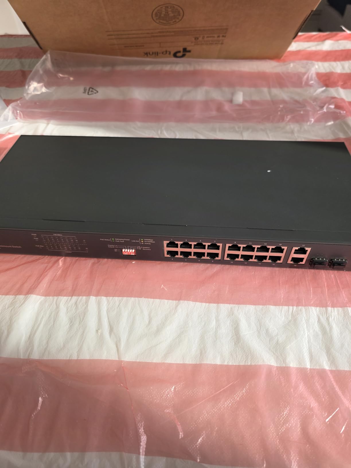 TP-Link TL-SG1428PE, 24 Port Gigabit Easy Smart Managed PoE+ Switch | 24 PoE+ Ports 250W, 2 SFP Slots, Auto Recovery, QoS, VLAN, IGMP, LAG customer photo 1