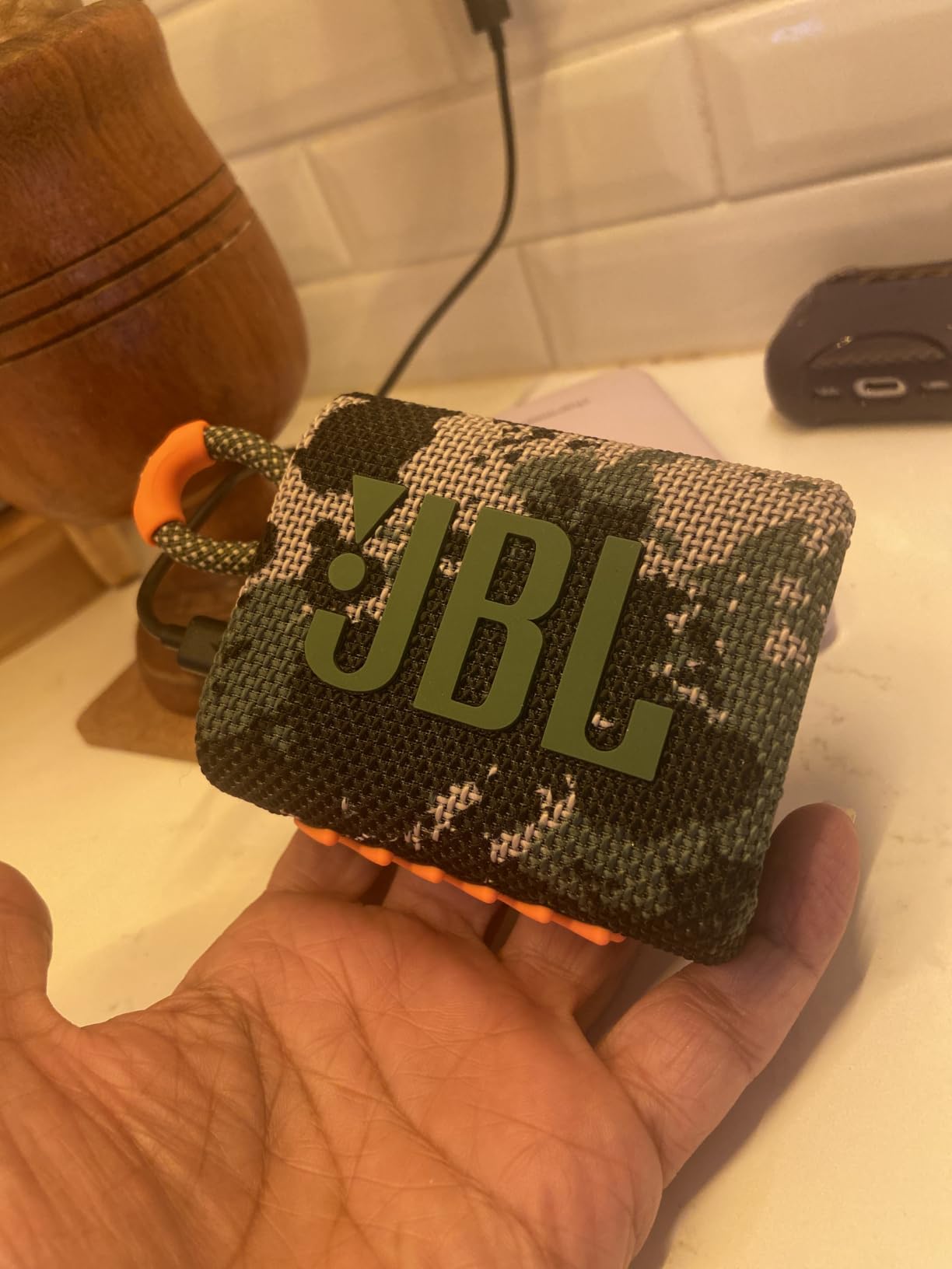 JBL Go 3 - Portable Mini Bluetooth Speaker, big audio and punchy bass, IP67 waterproof and dustproof, 5 hours of playtime, speaker for home, outdoor and travel (Black) customer photo 2
