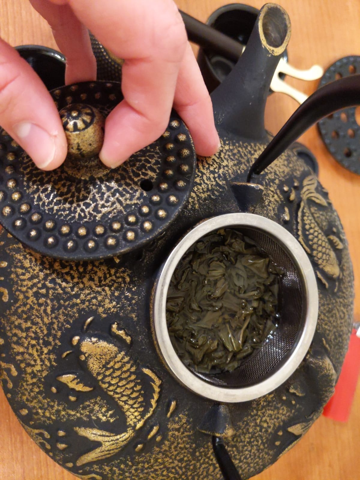 Ufine Koi Fish Cast Iron Teapot Set Stove Top 26 oz Tea Kettle with 4 Cups customer photo 2