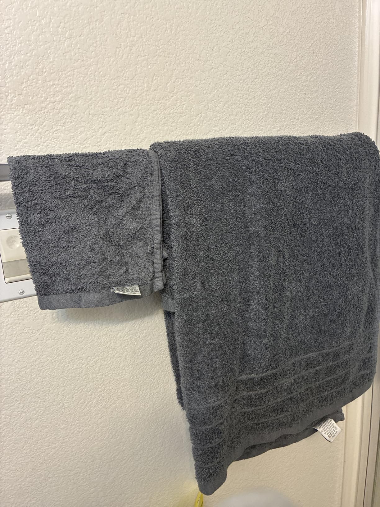 Tens Towels Pack of 8 Towels Set, 2 Extra Large Bath, 2 Hand, 4 Washcloths, 100% Cotton, Lighter Weight, Quicker to Dry, Super Absorbent, Perfect for Bathroom, Dark Grey customer photo 2