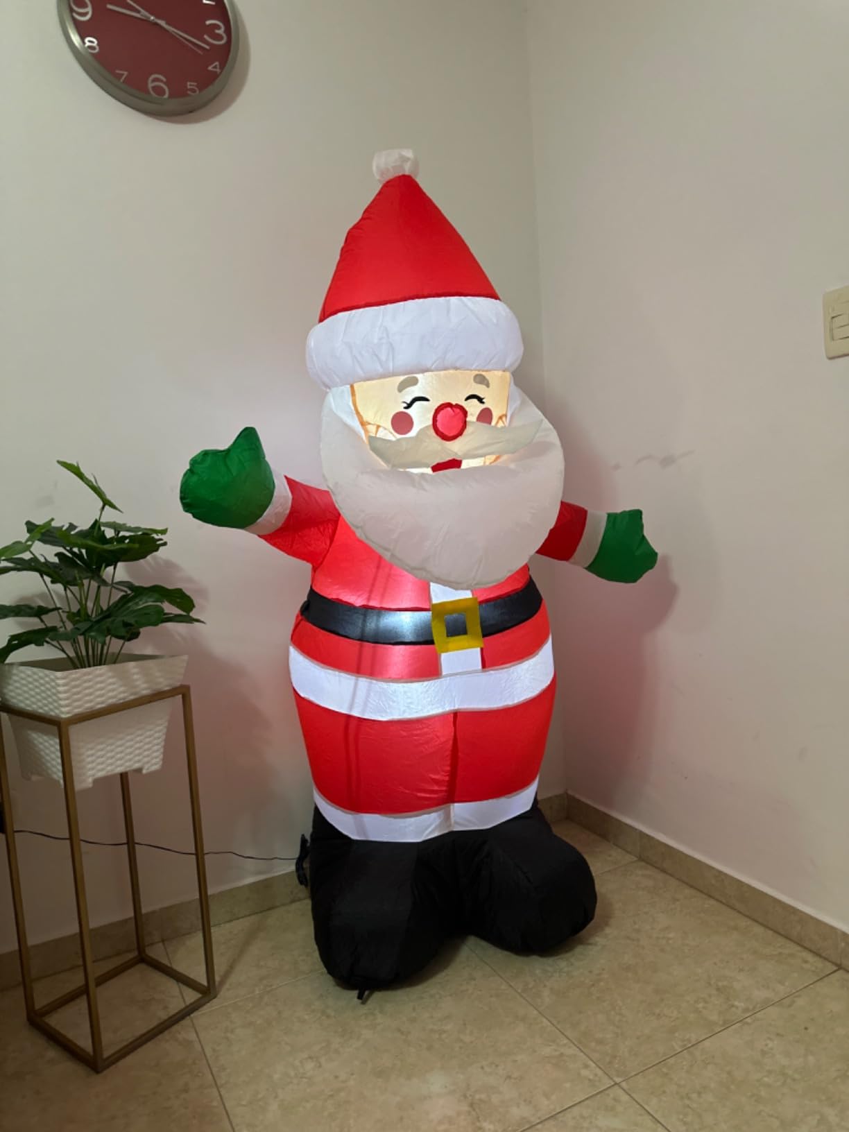 GOOSH 5 FT Christmas Inflatables Santa Claus Outdoor Decorations Blow Up Yard Standing Santa with Built-in LEDs for Holiday Party Xmas Yard Garden Lawn Decor customer photo 2