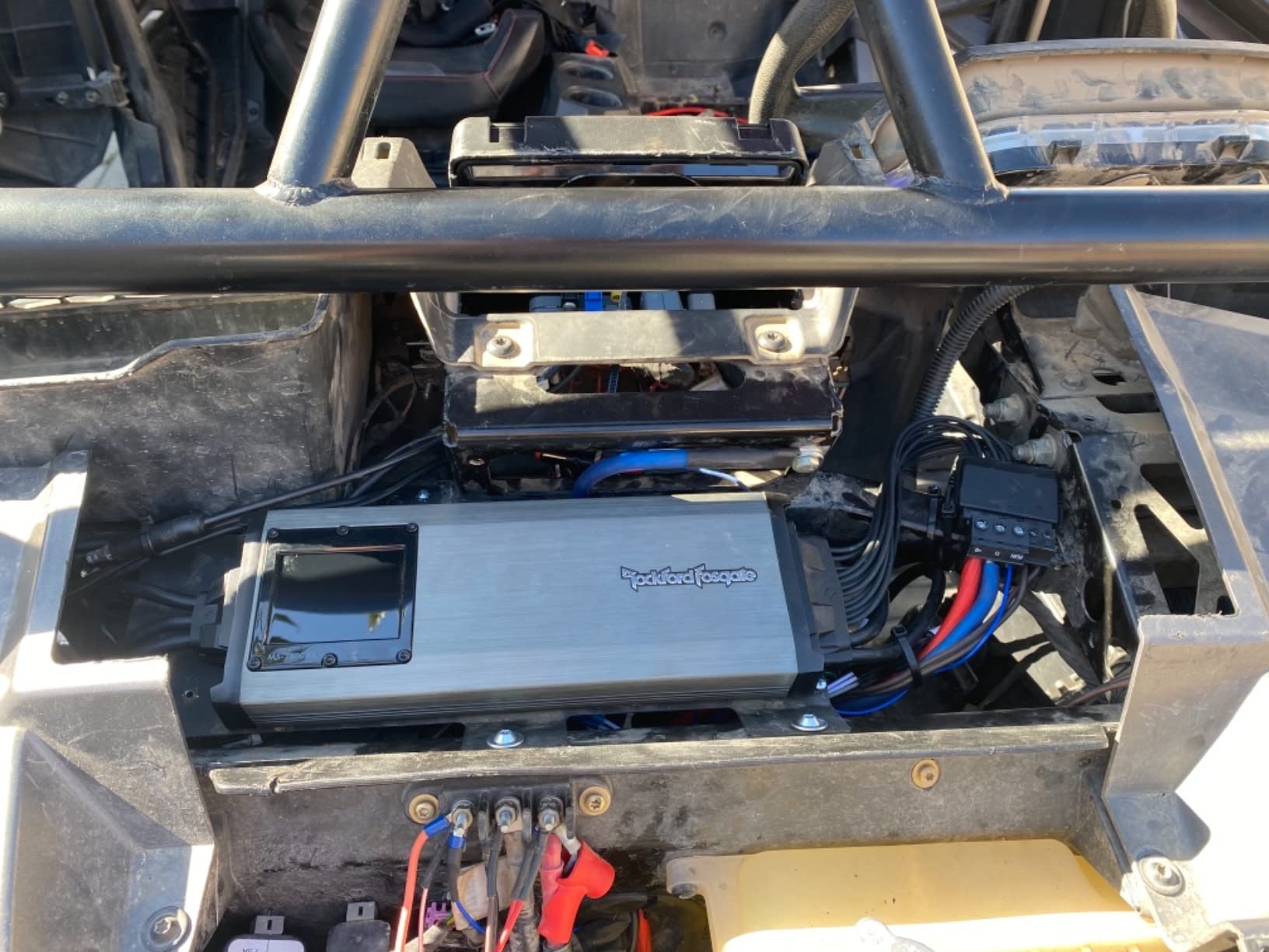 Rockford Fosgate M5-1500X5 1500-Watt 5-Channel Marine Amplifier customer photo 1