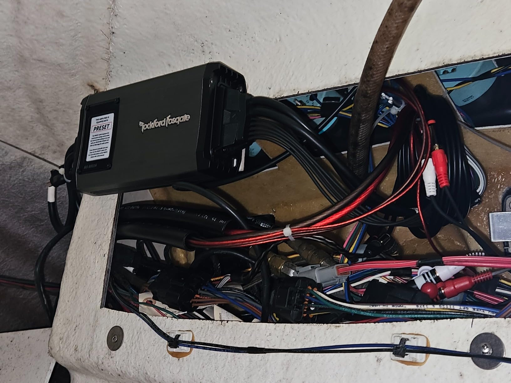 Rockford Fosgate M5-800X4 800-Watt 4-Channel Marine Amplifier customer photo 2