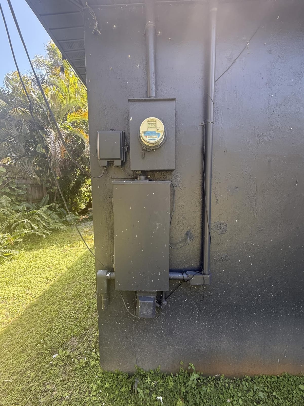 SIEMENS BOLTSHIELD Plug-in Surge Protection Device 2-Pole 65kA 120/240V, 1-Phase, 3-Wire customer photo 1