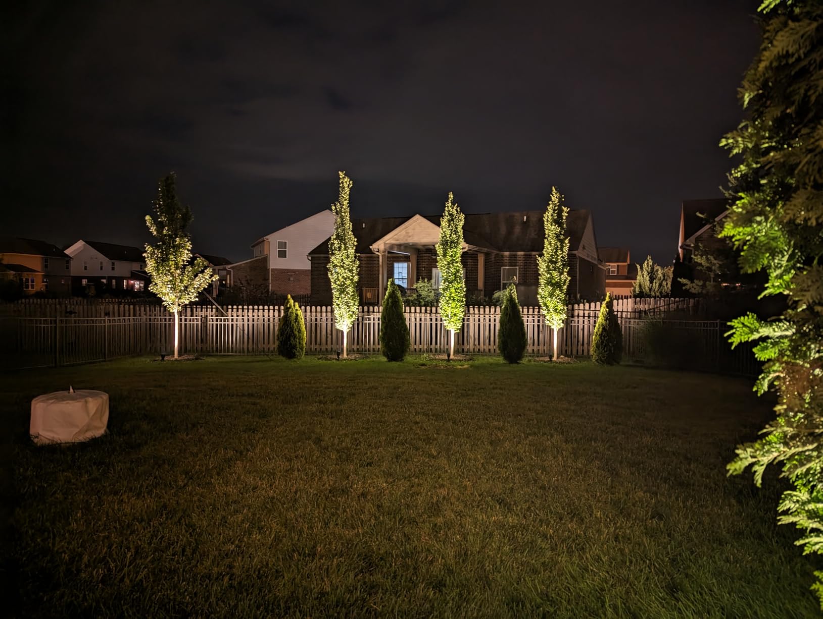 DEWENWILS LED Low Voltage Landscape Lights, 12V Aluminum Outdoor Spotlight | 14W 540LM 3000K, IP65 Waterproof Landscape Lighting for Yard, Garden, House, Tree, Lawn 4 Pack customer photo 1