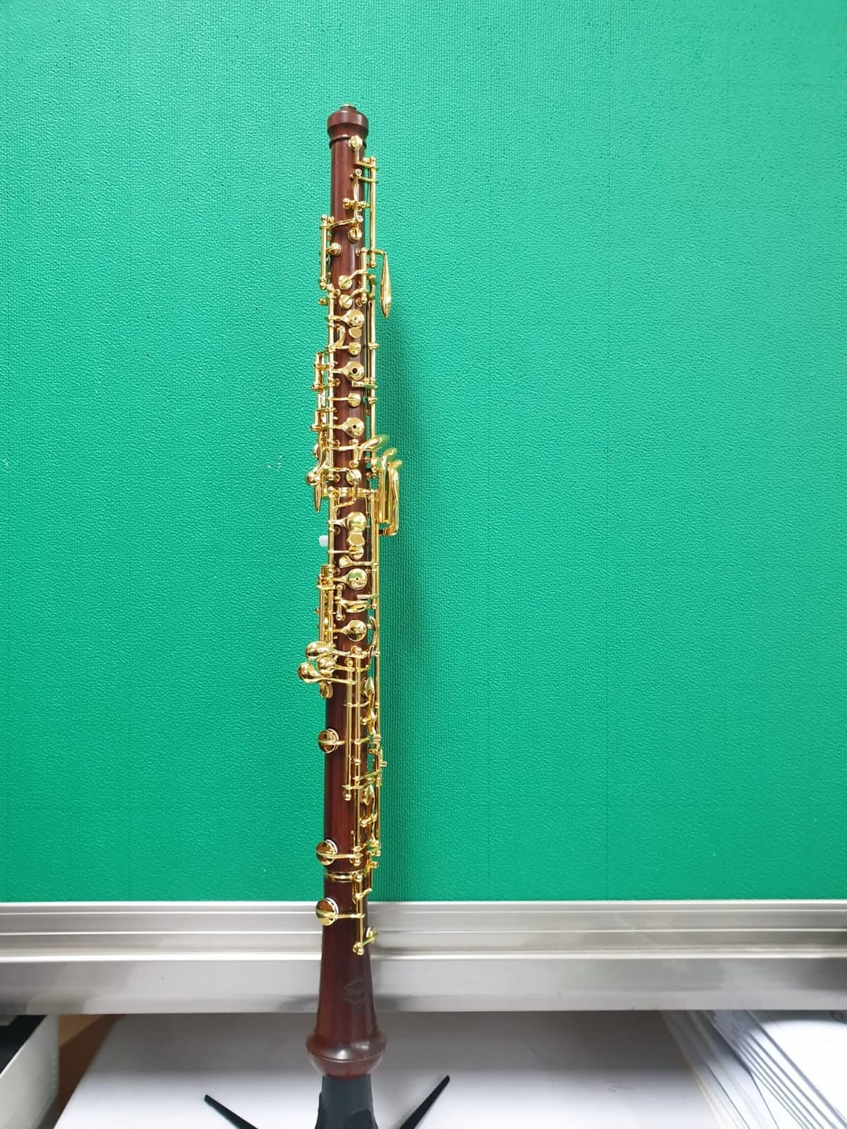 Rochix Oboe Professional Performance Level RHG13 Redwood Body Gold Plated Semi Automatic C Tone with 2 Reeds, Cleaning Cloth, Oboe Swab, Thumb Rest, Case and More customer photo 1