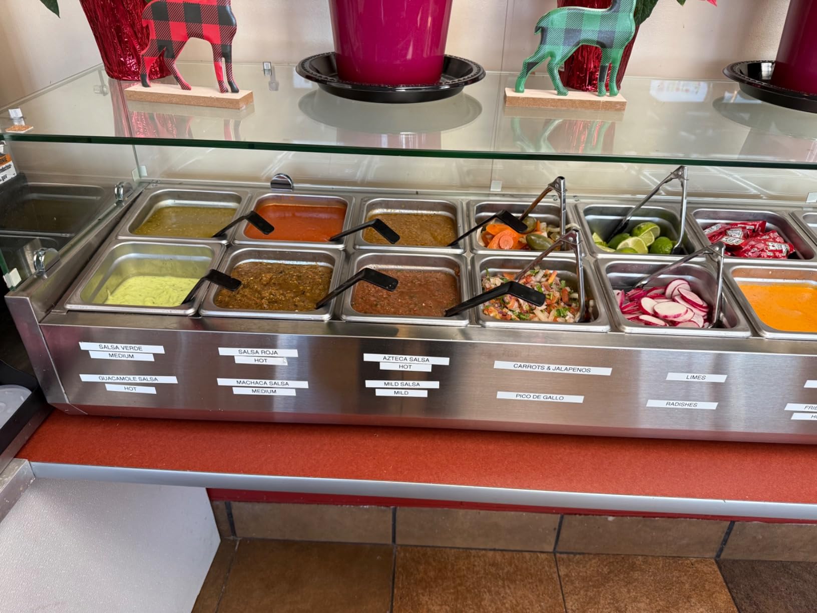 KoolMore SDC-8P-SG Condiment Prep Rail Station with Sneeze Guard, 71 Inch, Silver customer photo 1