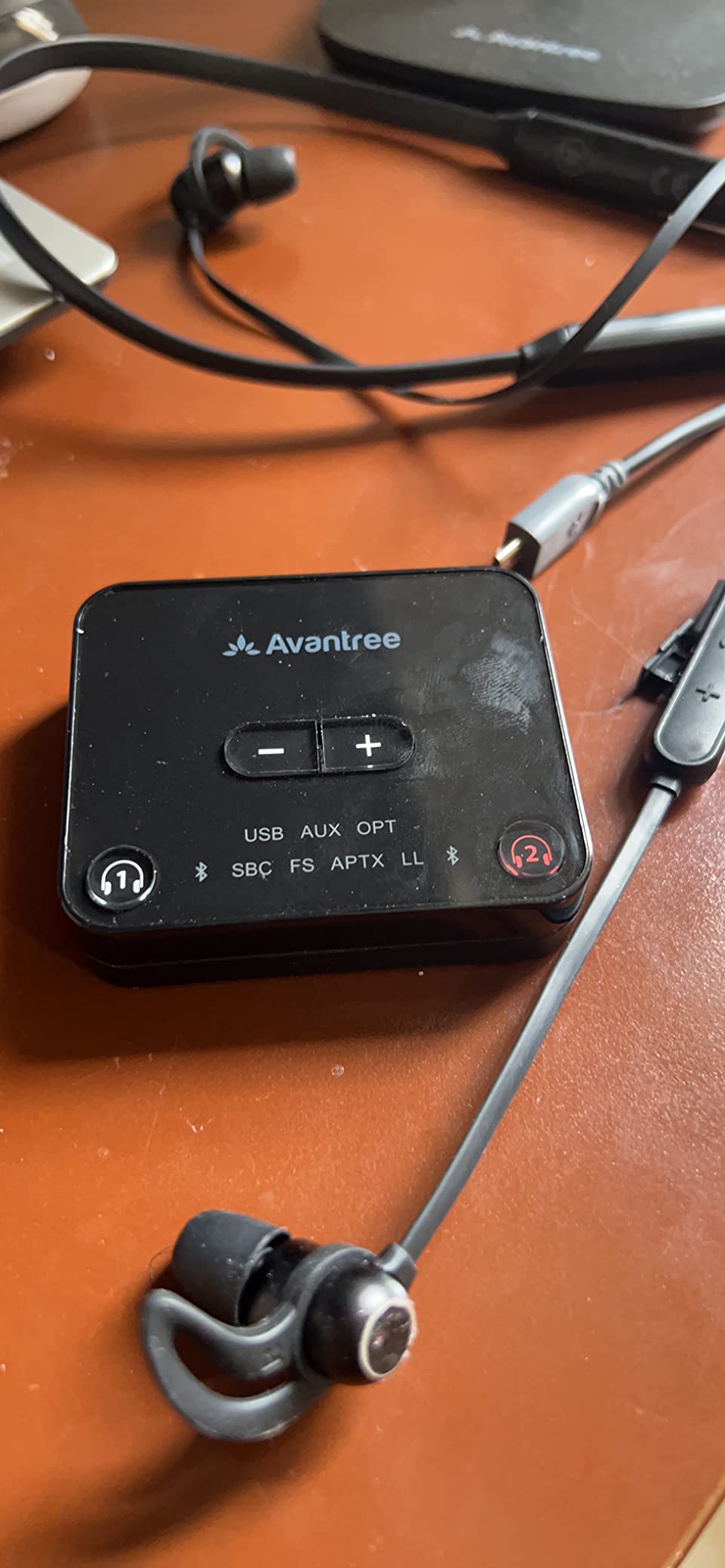 Avantree HT41866 - Dual Wireless TV Earbuds with Bluetooth Transmitter customer photo 1