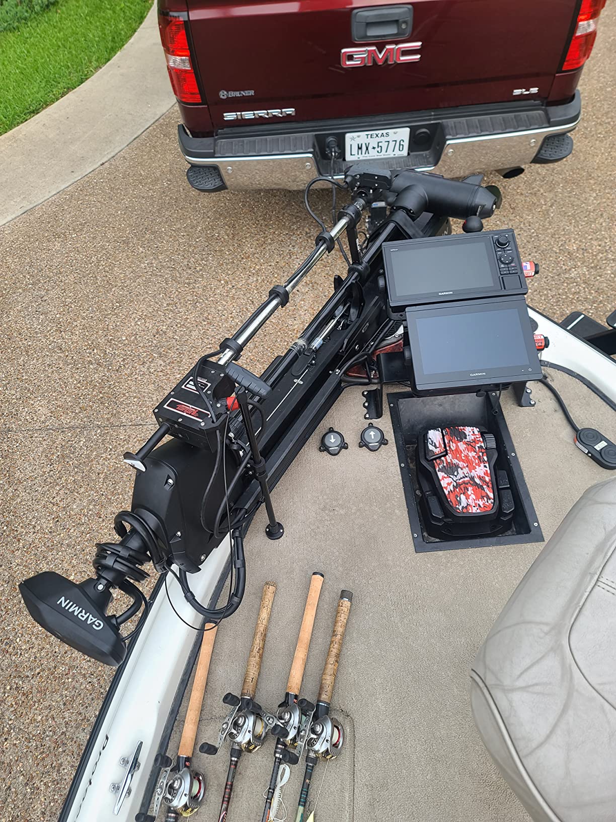 Garmin GPSMAP 943xsv Combo GPS/Fishfinder - Preloaded US+Canada+Bahamas BlueChart g3 - LakeV g3 customer photo 1