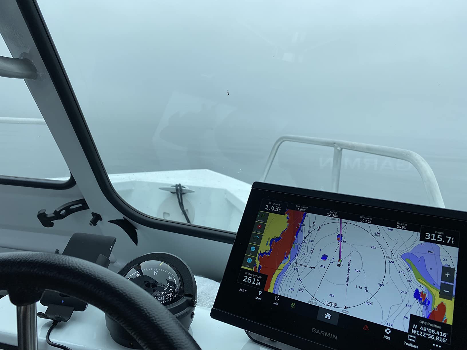 Garmin GPSMAP 943xsv Combo GPS/Fishfinder - Preloaded US+Canada+Bahamas BlueChart g3 - LakeV g3 customer photo 2