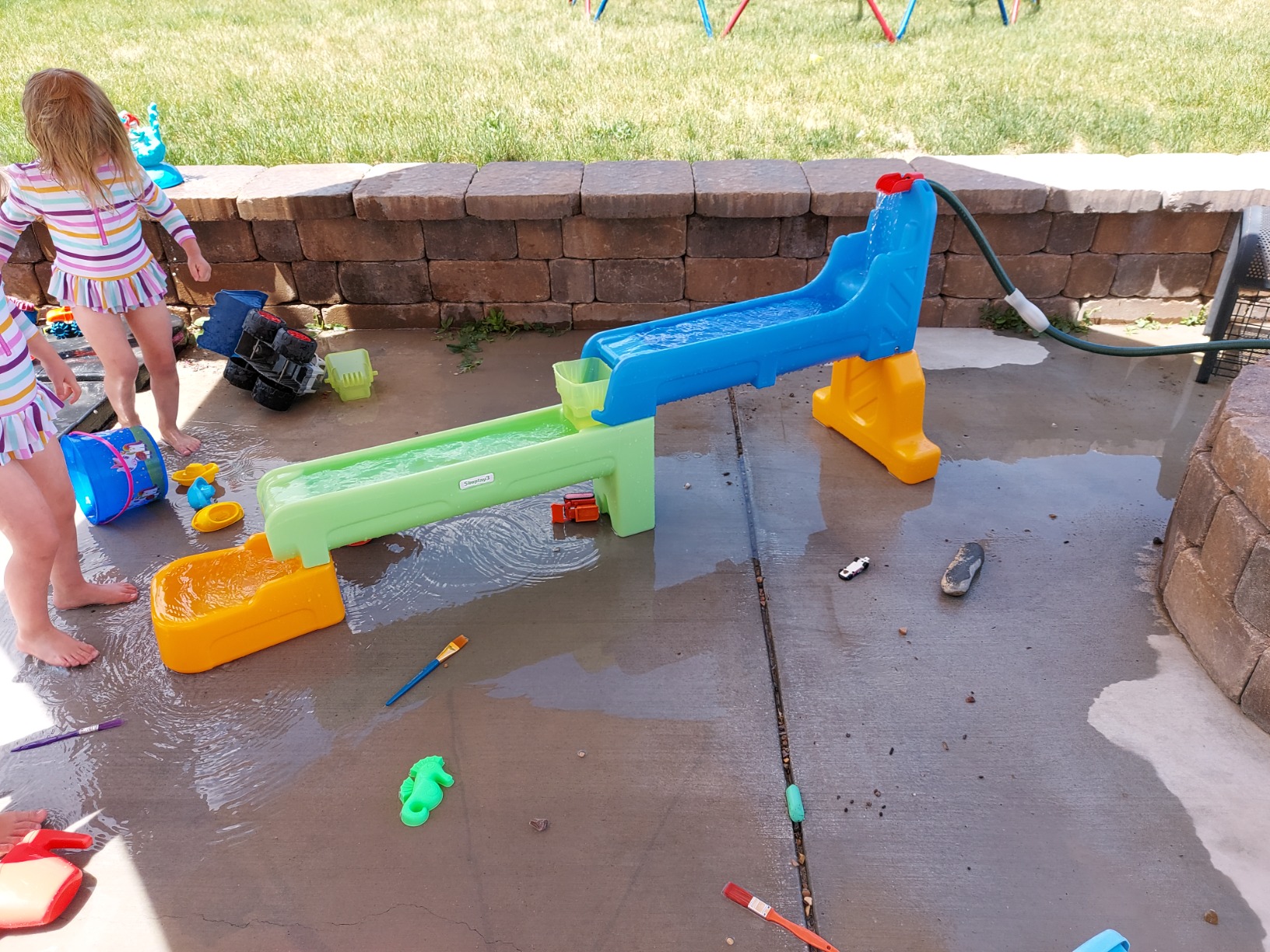 Simplay3 Rushing River Falls Multi-Level Outdoor Water Play Table, Expandable Splash Table for Toddlers and Kids Ages 1.5 to 6 - Includes 9 Accessories, Made in USA customer photo 1
