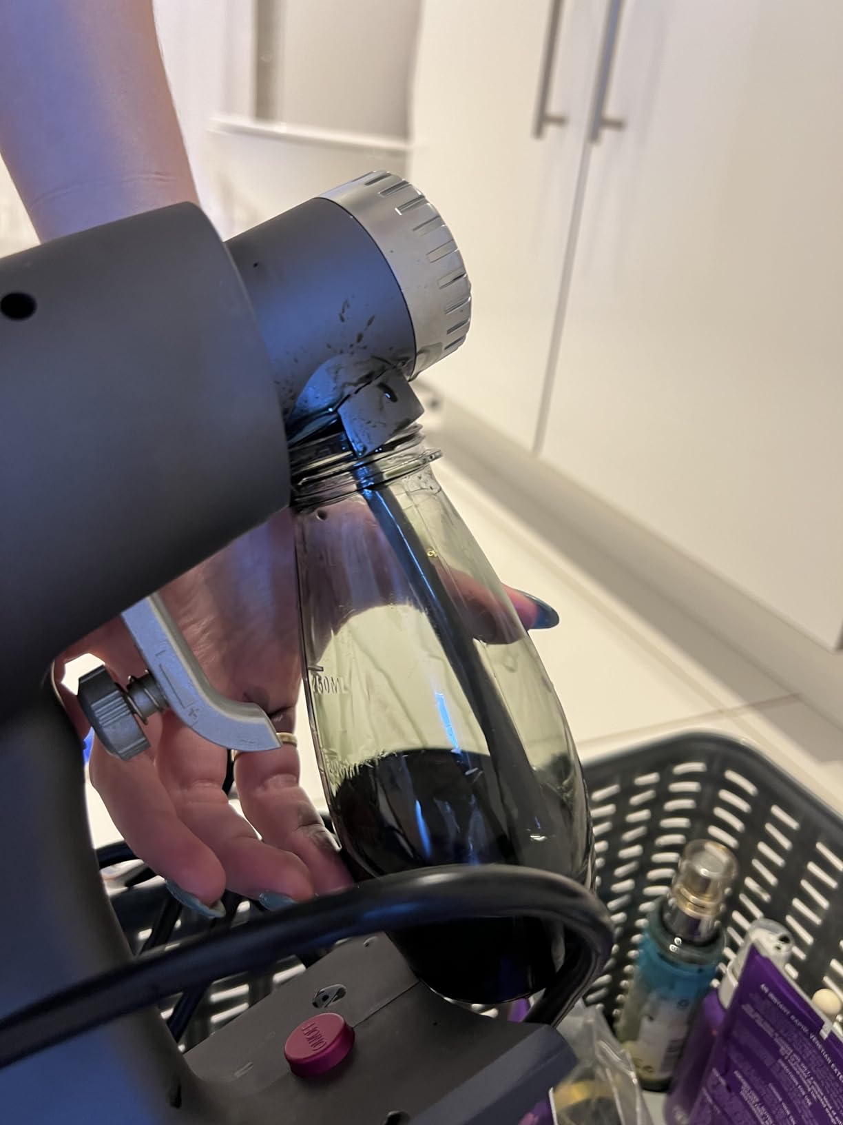 Norvell Oasis Spray Tan Machine and Gun with Cosmo Tanning Solution 8 floz customer photo 2