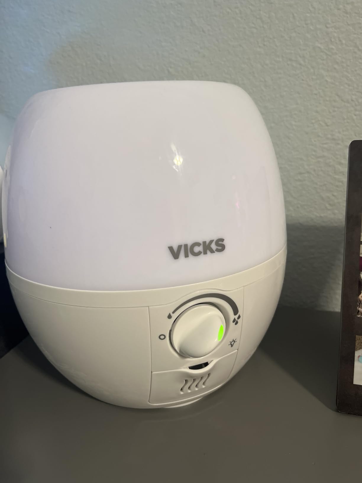 Vicks Humidifier 3-in-1 SleepyTime Cool Mist Humidifier for Nursery, White | Hydrating Mist for Baby & Kids Rooms with Color Changing Night Light, Use with Vicks SleepyTime Vapopads customer photo 2