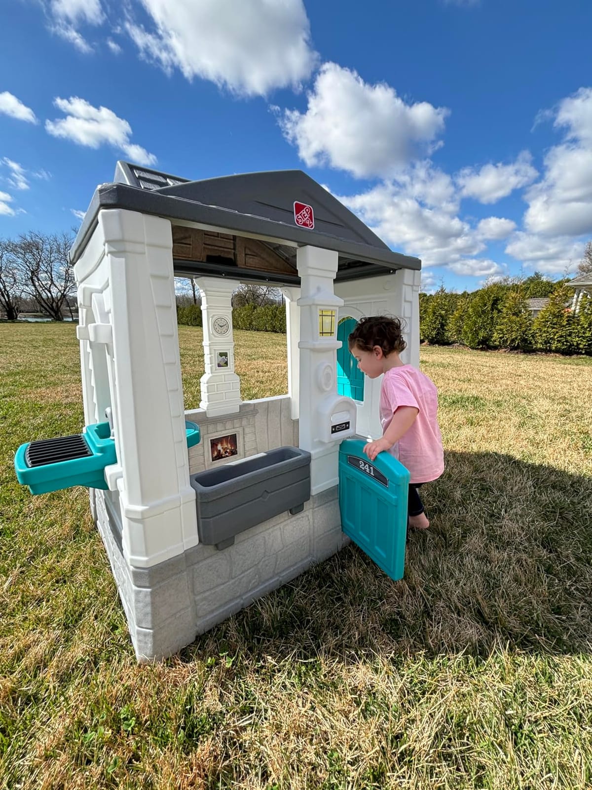 Step2 Neat & Tidy Cottage Kids Playhouse, Indoor and Outdoor Playset, Interactive Sounds, Toddlers 1.5+ Years Old, Easy to Assemble, Grey customer photo 2