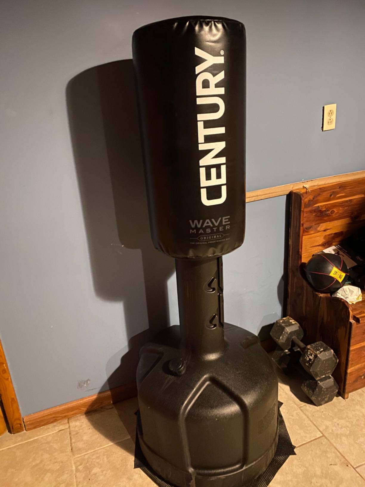 Century Original Wavemaster Freestanding Heavy Punching Bag customer photo 1