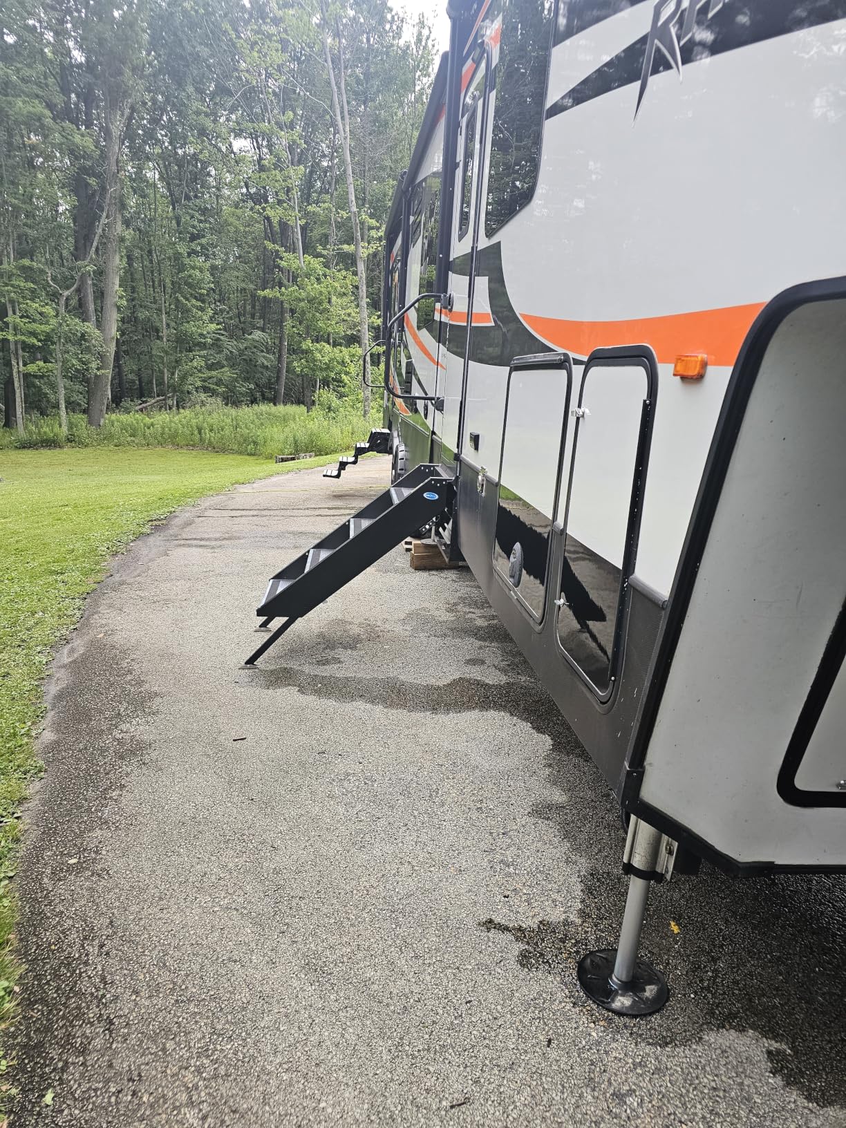 MORryde - STP-213 Step Above 2nd Generation RV Entry Step customer photo 1