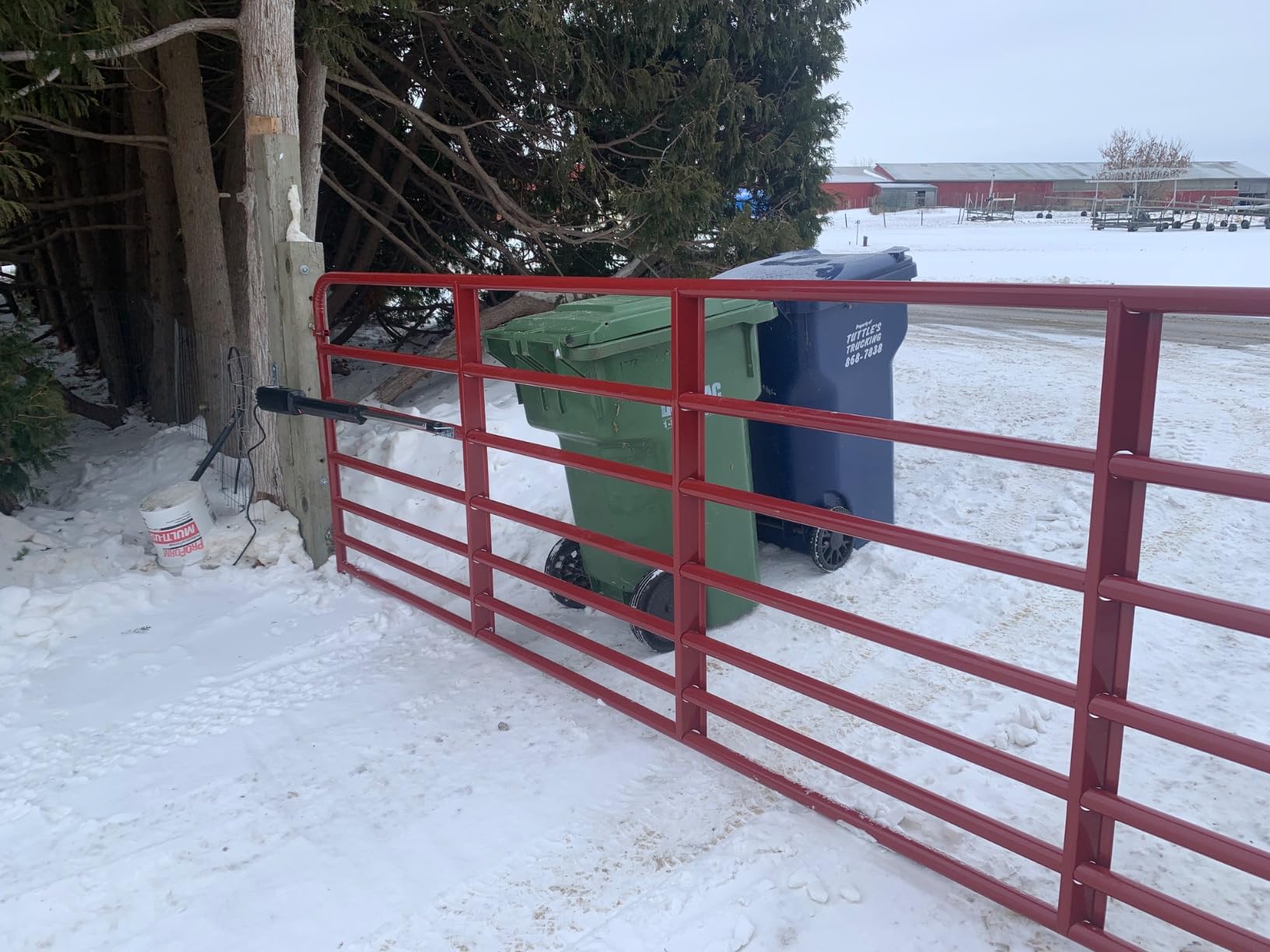 TOPENS A8131 Single Swing Gate Opener Heavy Duty Automatic Gate Motor for Single Swing Gates Up to 18ft, Electric Driveway Gate Operator AC Powered with Remote Control Kit Solar Compatible customer photo 2