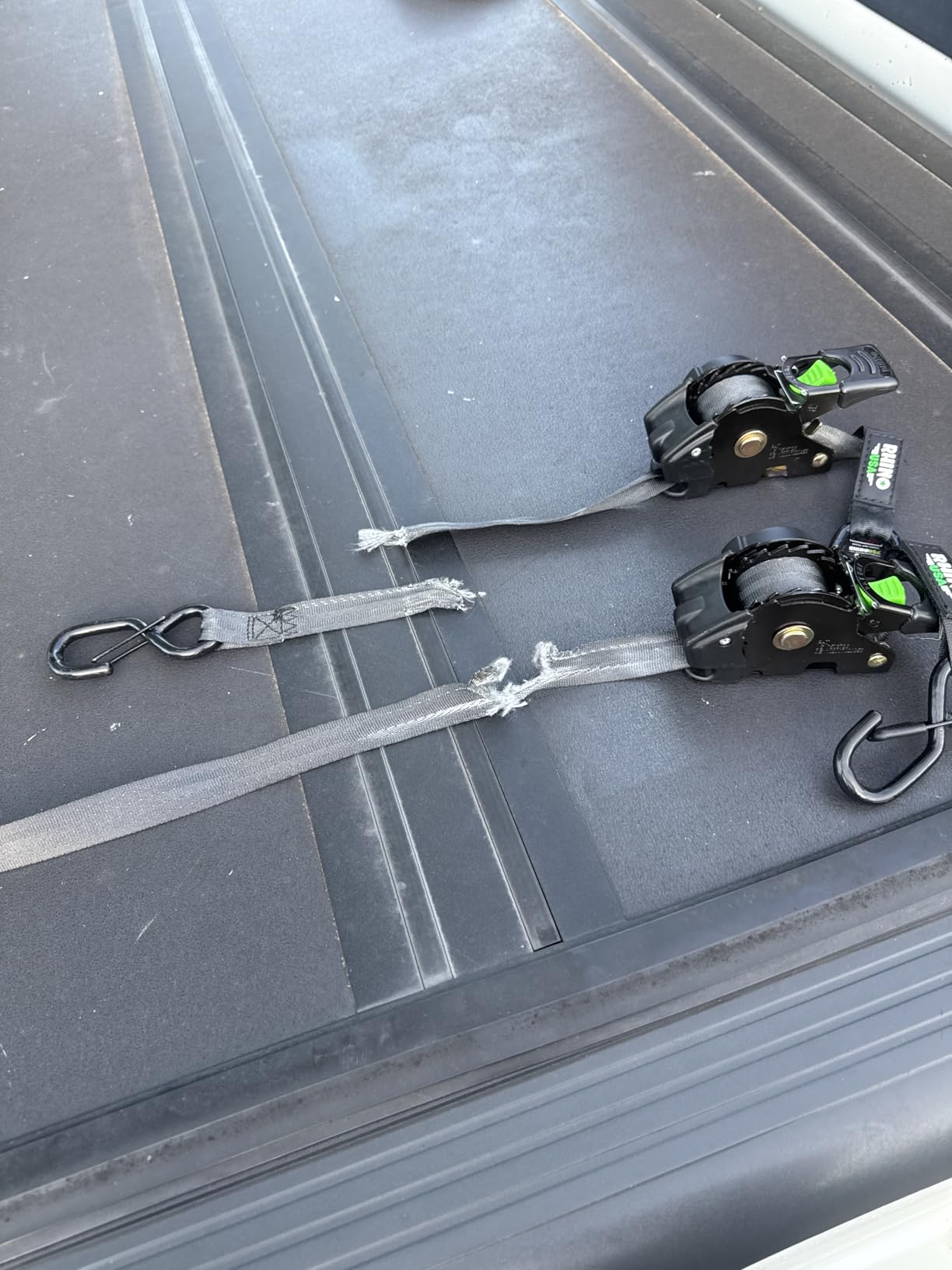 Rhino USA Retractable Ratchet Straps (4-Pack) - 1in x 10ft, Black | 1,209lb Break Strength, Auto Self Retracting Design for Truck, Cargo Trailer, Motorcycle, ATV & UTV Tie Downs customer photo 2