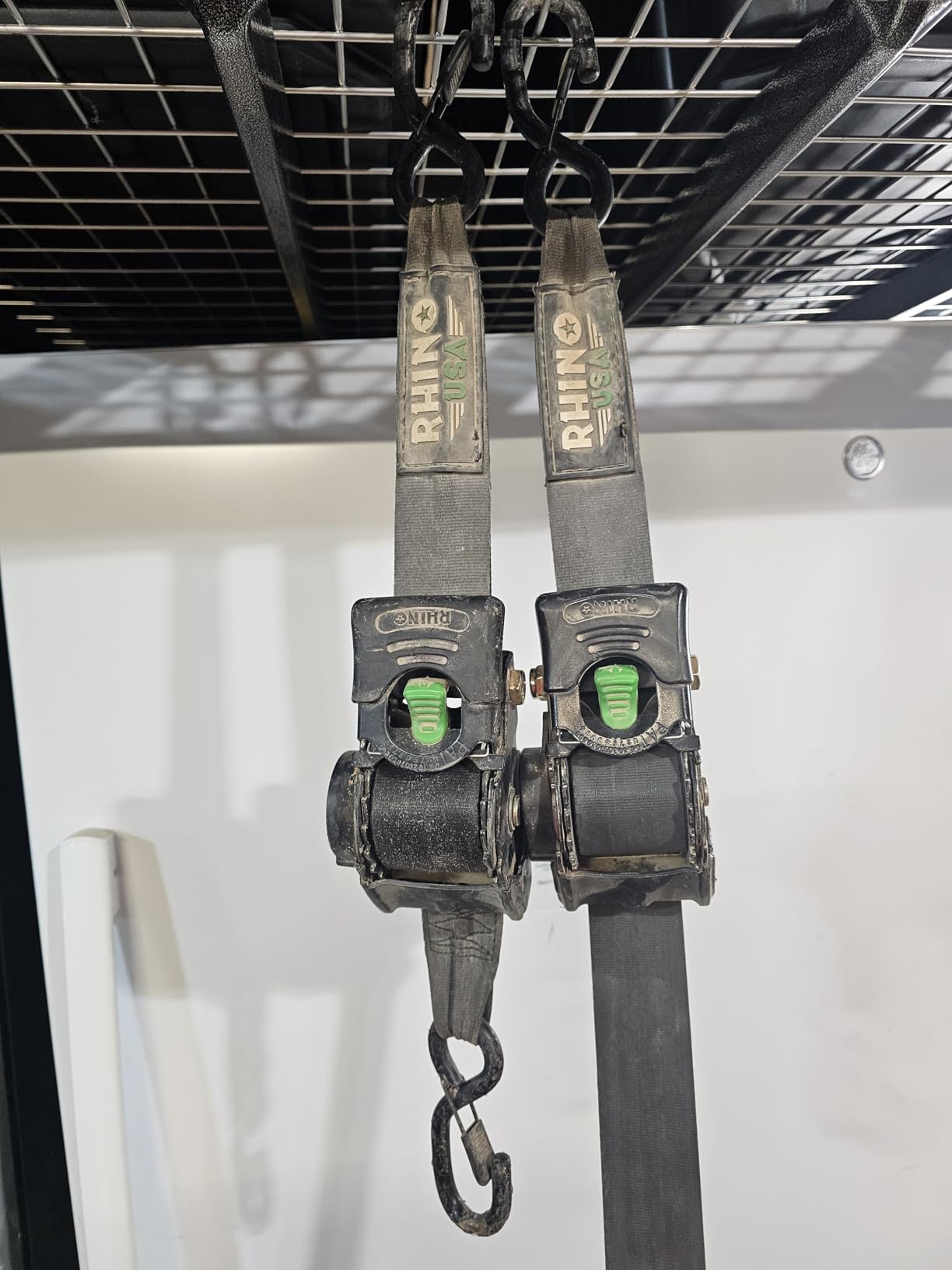 Rhino USA Retractable Ratchet Straps (2-Pack) - 2in x 10ft, 3,033lb, Black, Heavy Duty Auto Self Retracting Tie Downs for Truck, Cargo Trailer, Motorcycle & UTV, Tangle-Free Storage customer photo 1