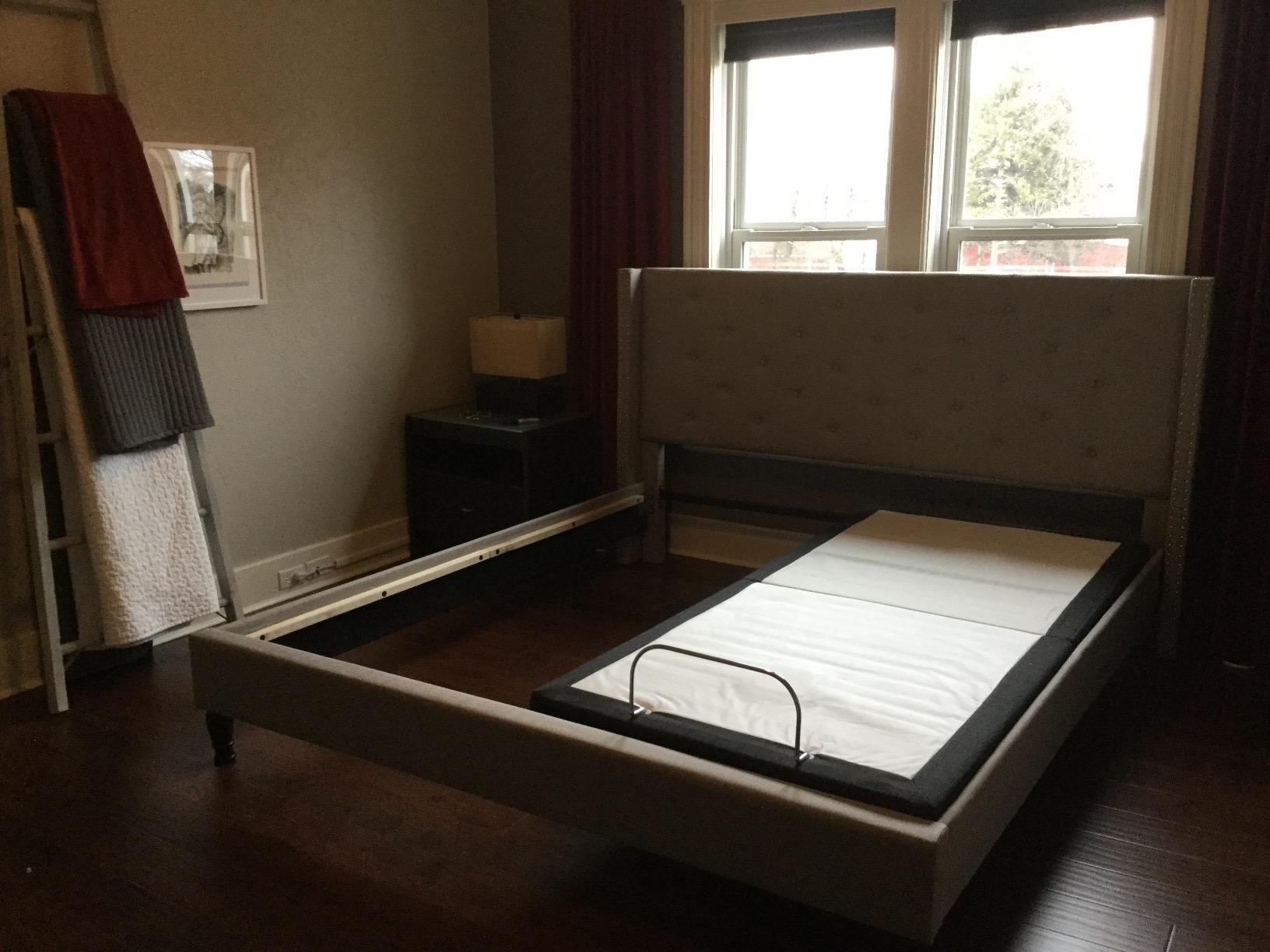 Blissful Nights e4 King Adjustable Bed Frame with Massage, Anti-Snore, Zero Gravity, USB Charging, Under Bed Lights, Wireless Remote Head and Foot Incline customer photo 1
