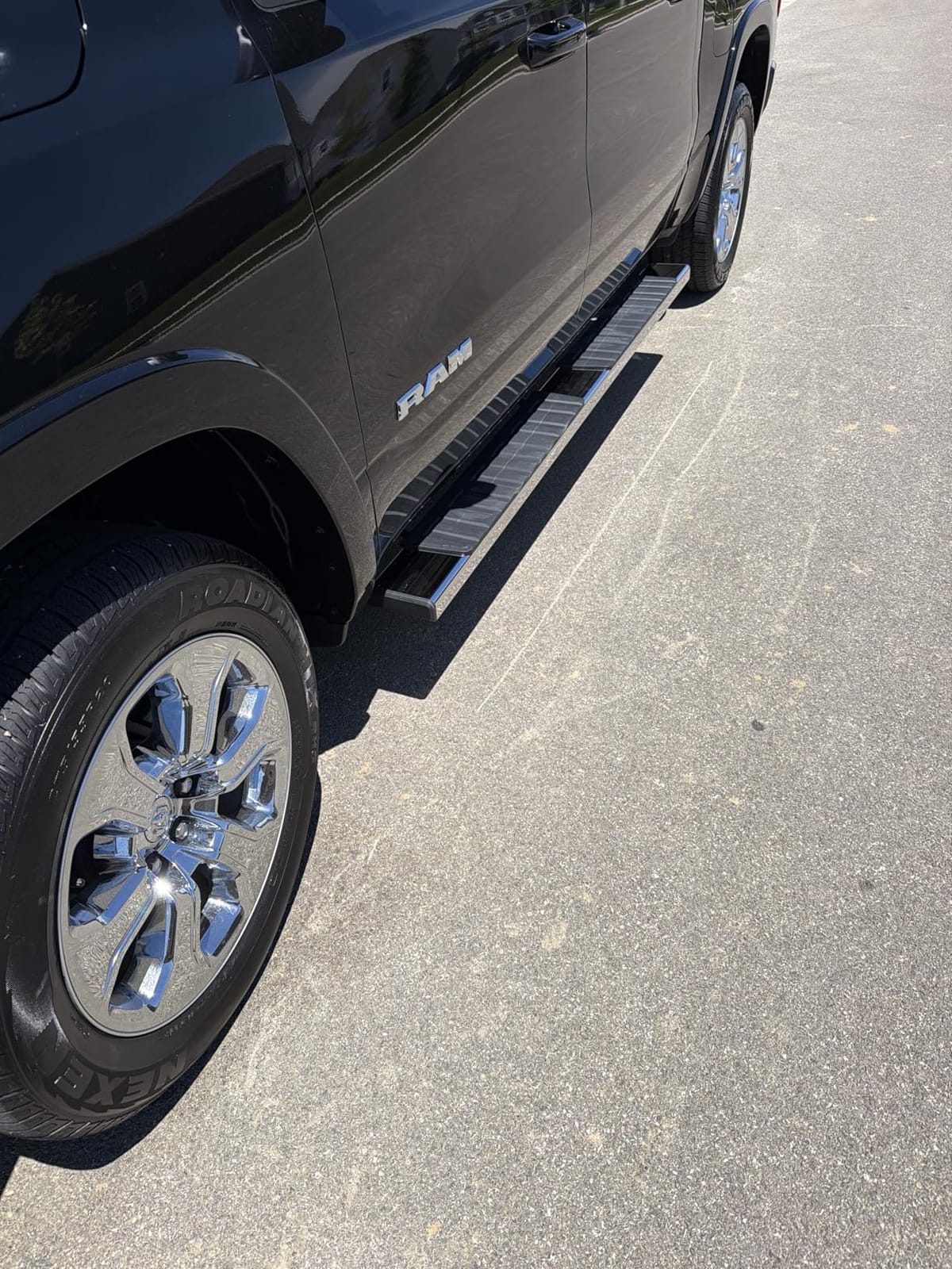 COMNOVA 6 Inches Running Boards Compatible with 2009-2018 Dodge Ram 1500 Crew Cab(Including 2019-2024 Classic), 2010-2026 Ram 2500 3500, Stainless Steel Side Steps. customer photo 2
