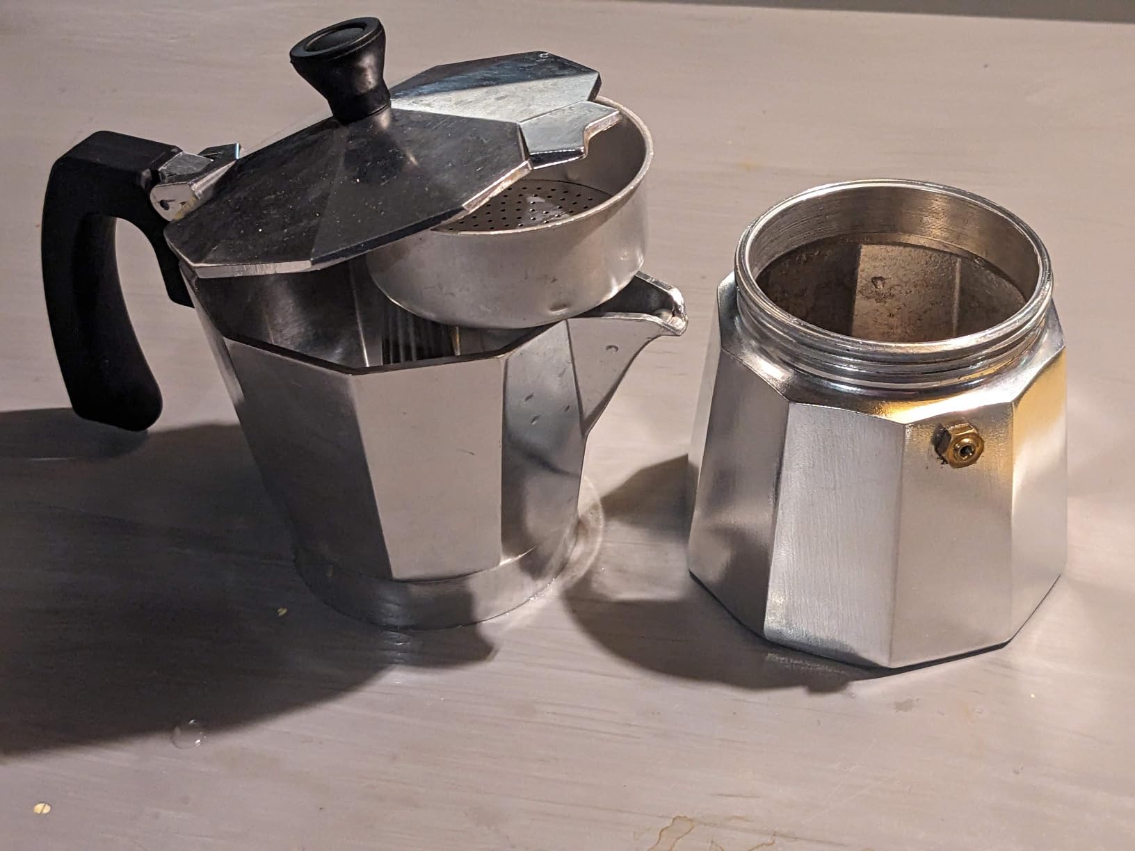GROSCHE Milano Stovetop Espresso Maker Moka Pot 6 espresso Cup, 9.3 oz Blue | Cuban Coffee Maker And Italian Moka Pot For Stovetop Espresso customer photo 2