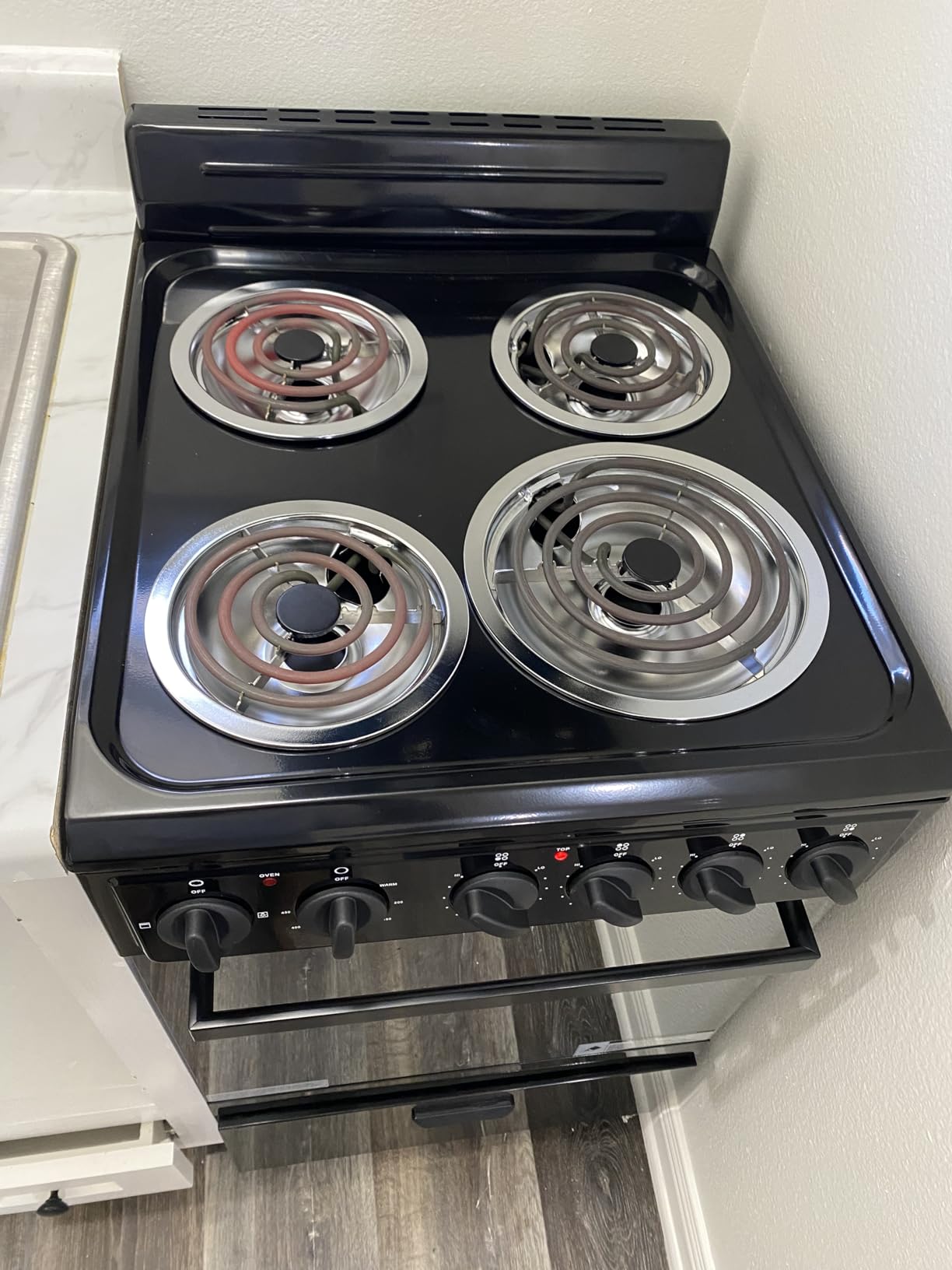 Premium Levella PRE2027GB 20 in Freestanding Electric Range with 4 Coil Burners and 2.2 Cu. Ft. Single Oven Capacity with Lower Storage Drawer in Black customer photo 1