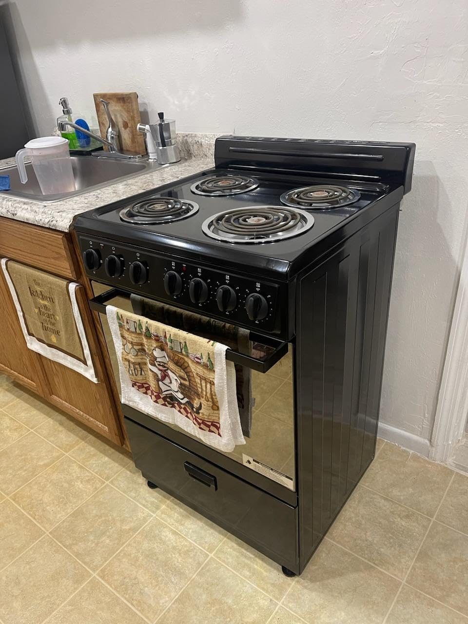Premium Levella PRE2425GW 24 in. Freestanding Electric Range with 4 Coil Burners and 2.7 Cu. Ft. Single Oven Capacity with Lower Storage Drawer in White customer photo 1