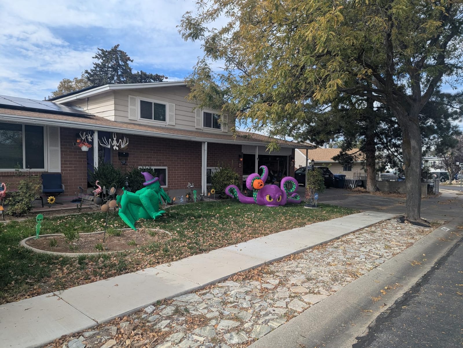12Ft Halloween Inflatables Giant Octopus Purple Sticky Pumpkin LED Light Blow up Halloween Decor for Carnival Party Store Outdoor Yard Lawn Decorations customer photo 1