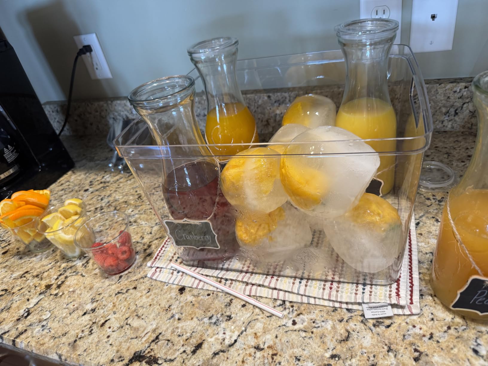 NETANY Set of 4 Glass Carafe with Lid, 1 Liter Beverage Serveware Carafe, Clear Glass Pitcher for Mimosa Bar, Brunch, Cold Water, Juice, Milk, Iced Tea, Lemonade customer photo 1