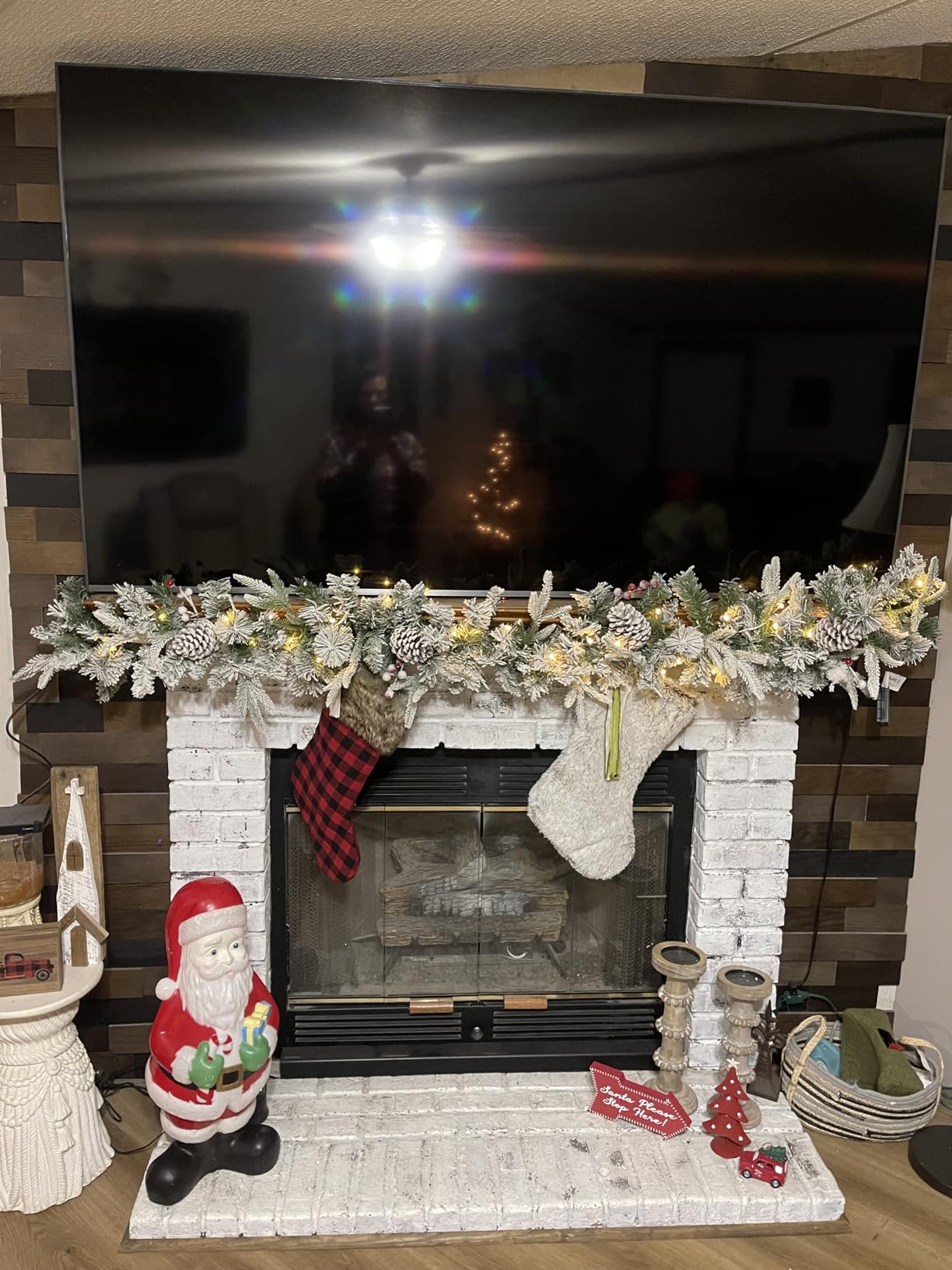 6ft Flocked Artificial Christmas Garland with Pine Cones and 35 Warm White LED Lights,Green | Pine Cones and 35 Warm White LED Lights, High-Quality Synthetic Materials, Ideal for Mantel or Staircase Christmas Decor customer photo 2