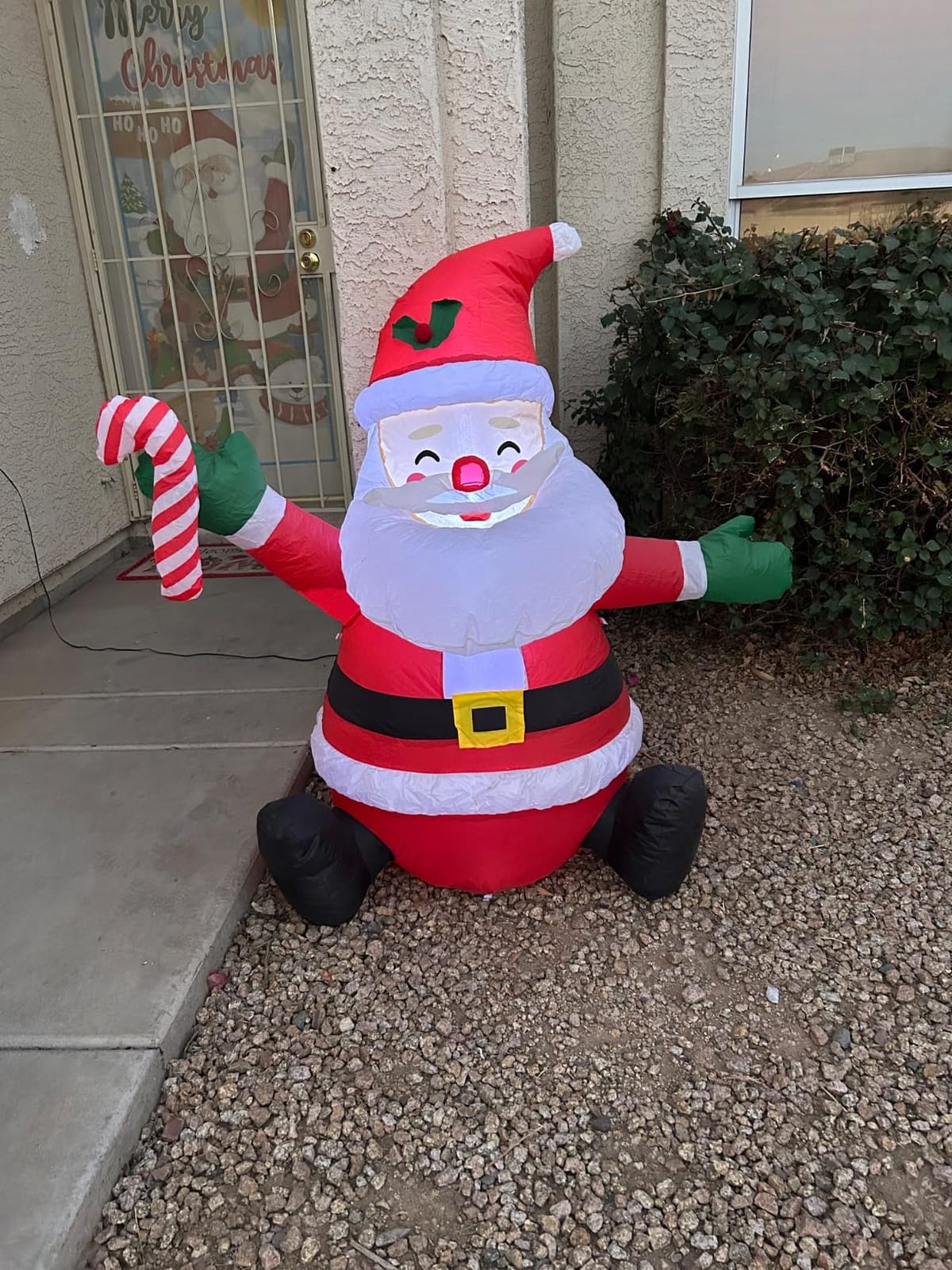 4ft Christmas Inflatables Blow Up Yard Decorations, Inflatable Santa Claus Christmas Outdoor Decoration, Blow Up Santa Claus with Candy Cane for Christmas Yard Garden Decorations customer photo 2