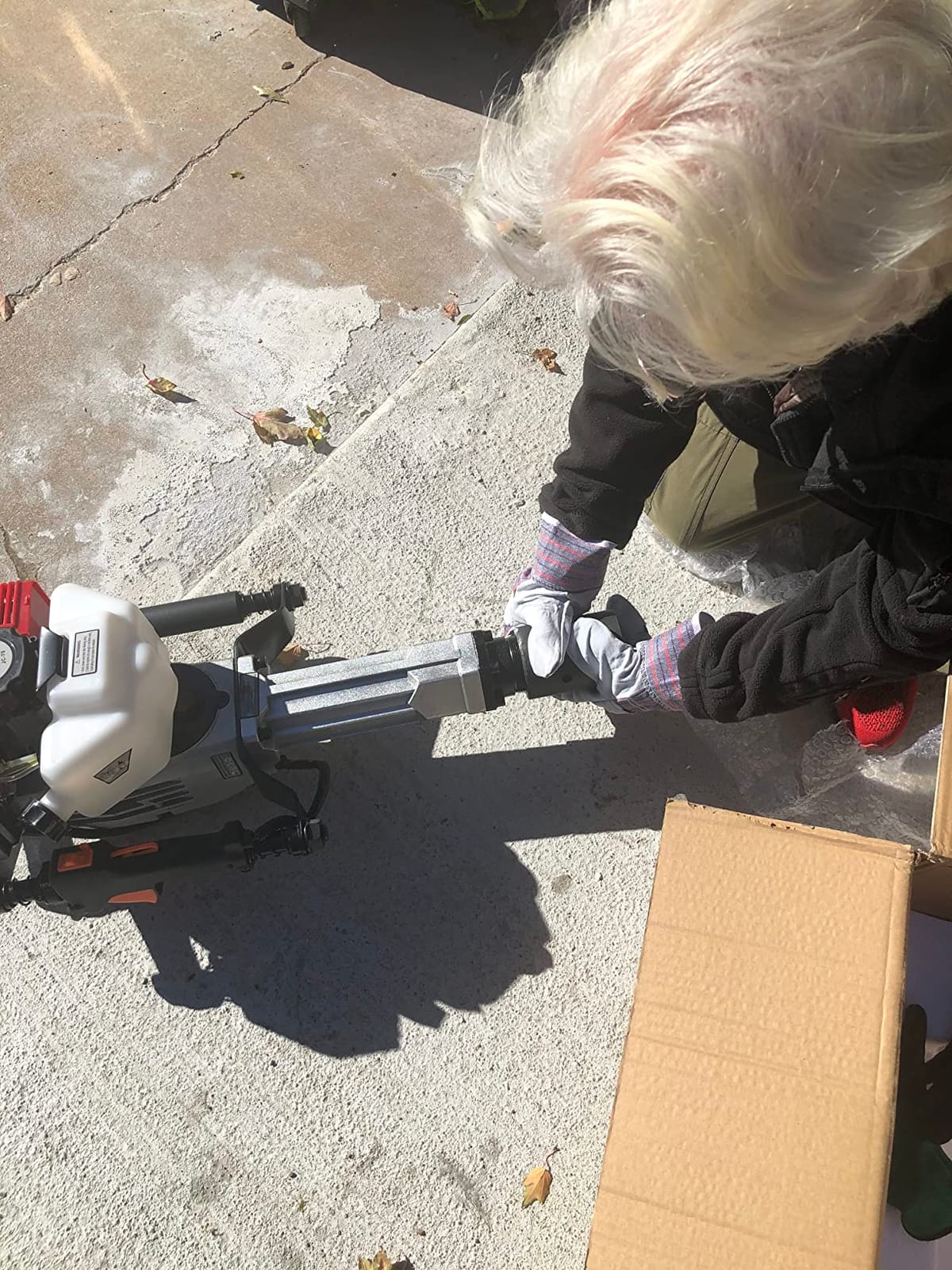 52cc Gas T Post Driver, 1900W 2 Stroke Fencing Tool with 2 Sleeves | Heavy Duty, 6500RPM, 55J Impact, 2 Sleeves Included (55mm/70mm), Ergonomic Handle, Post Pounder for Farm, Ranch, Construction customer photo 2