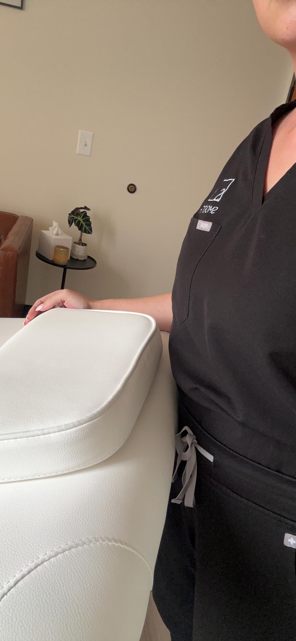 SKINACT Bliss Electric Spa Facial Treatment Table for Medical Spa (White) customer photo 2
