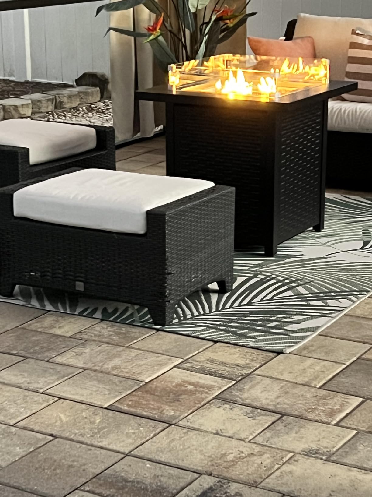 Ciays 28 Inch Propane Fire Pit CSA-Listed Outdoor Fire Pit Table, 50,000 BTU Steel Gas Fire Pits with Lid and Lava Rock, Add Warmth and Ambience to Parties On Patio Deck Garden, Black, CIFPT3-N1 customer photo 2