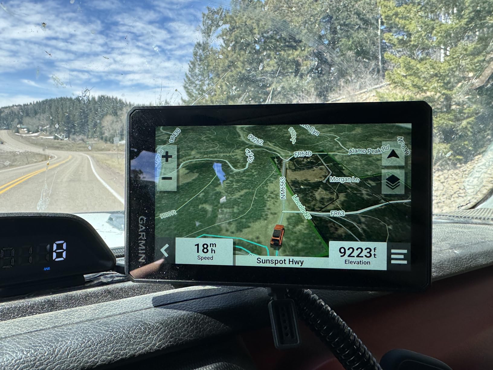 Garmin Tread Powersport Off-Road Navigator, Includes Topographic Mapping, Private and Public Land Info and More, 5.5
